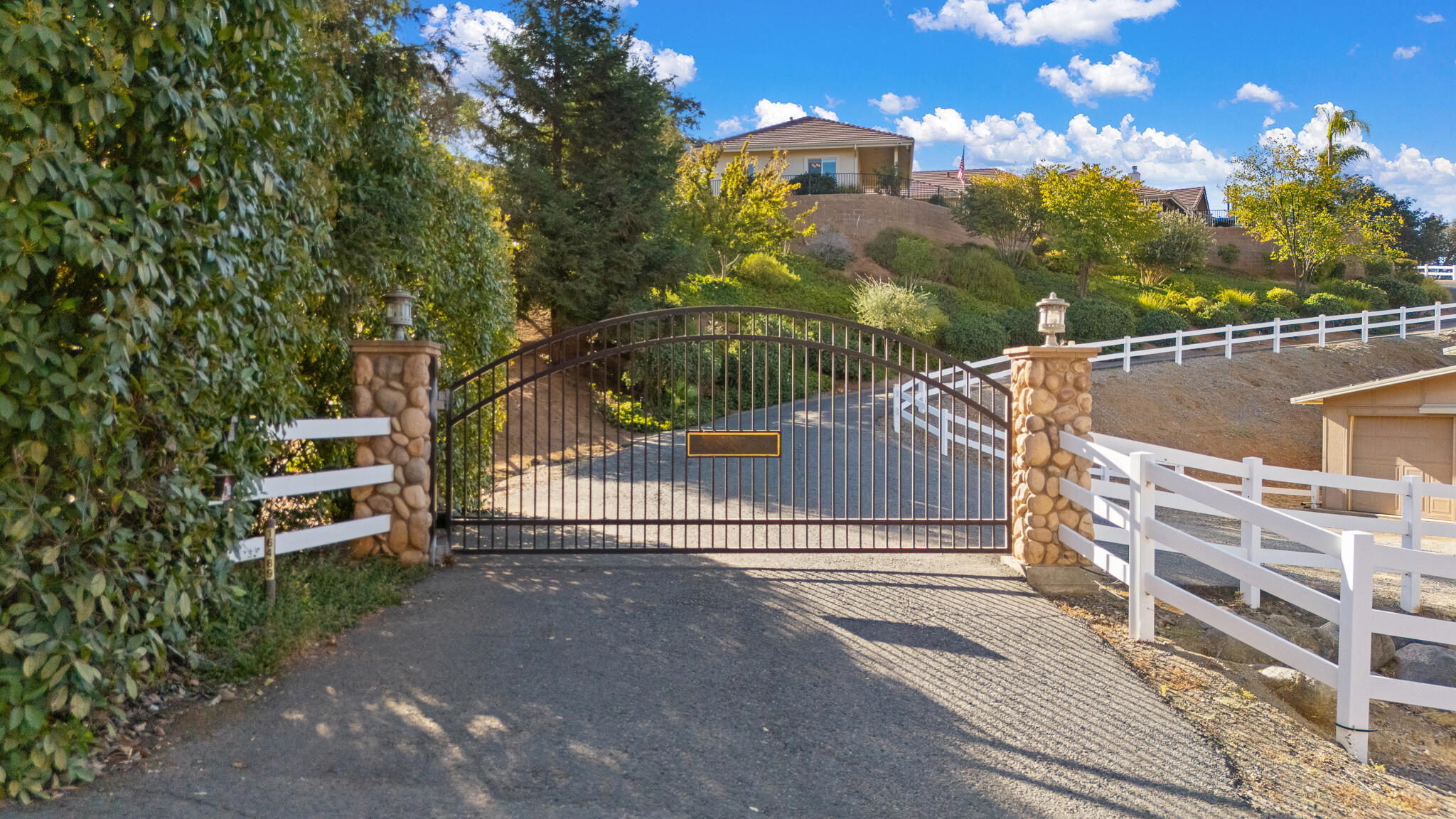 16489 Goat Ranch Rd, Springville, CA 93265