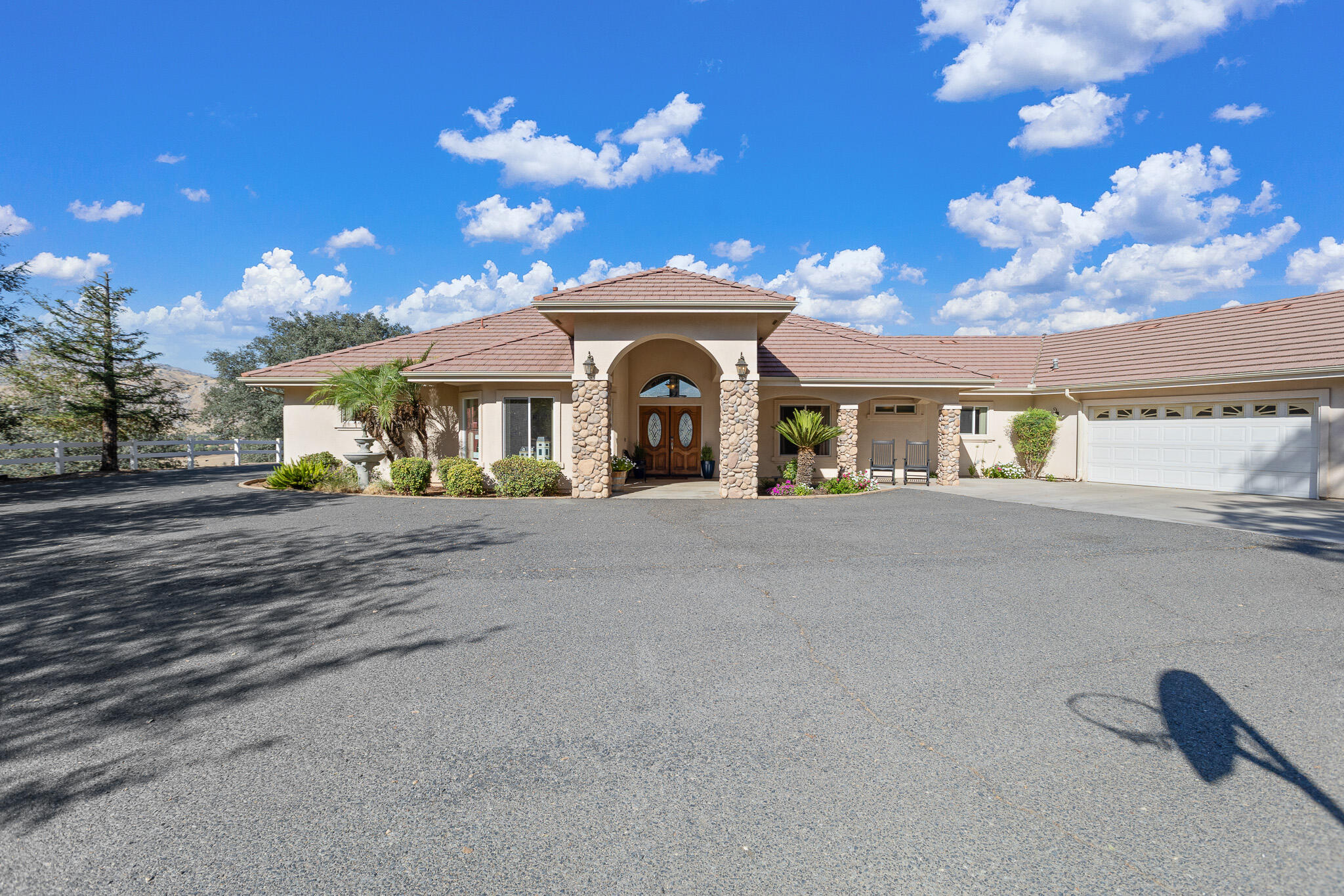 16489 Goat Ranch Rd, Springville, CA 93265