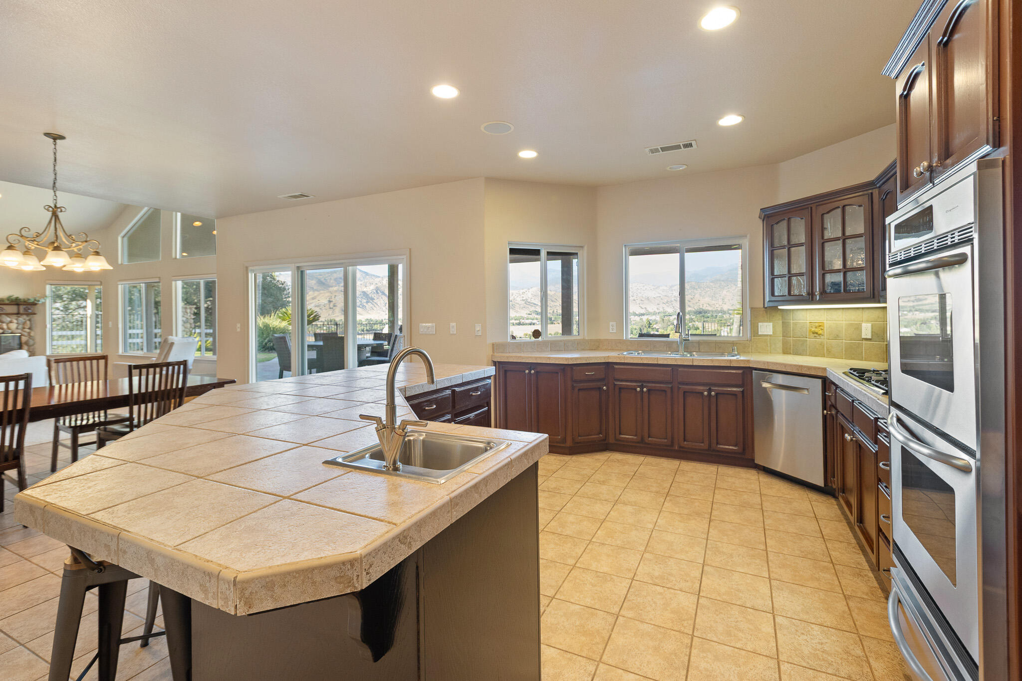 16489 Goat Ranch Rd, Springville, CA 93265