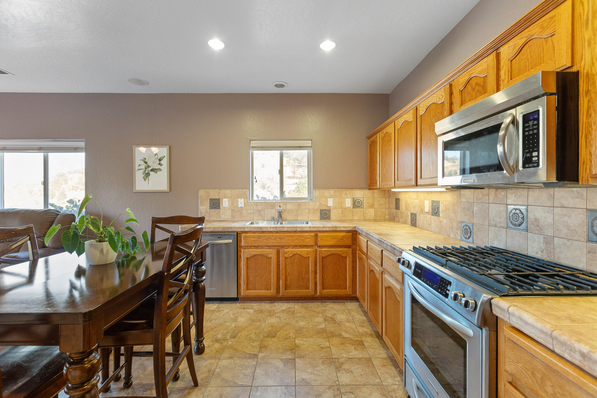 16489 Goat Ranch Rd, Springville, CA 93265