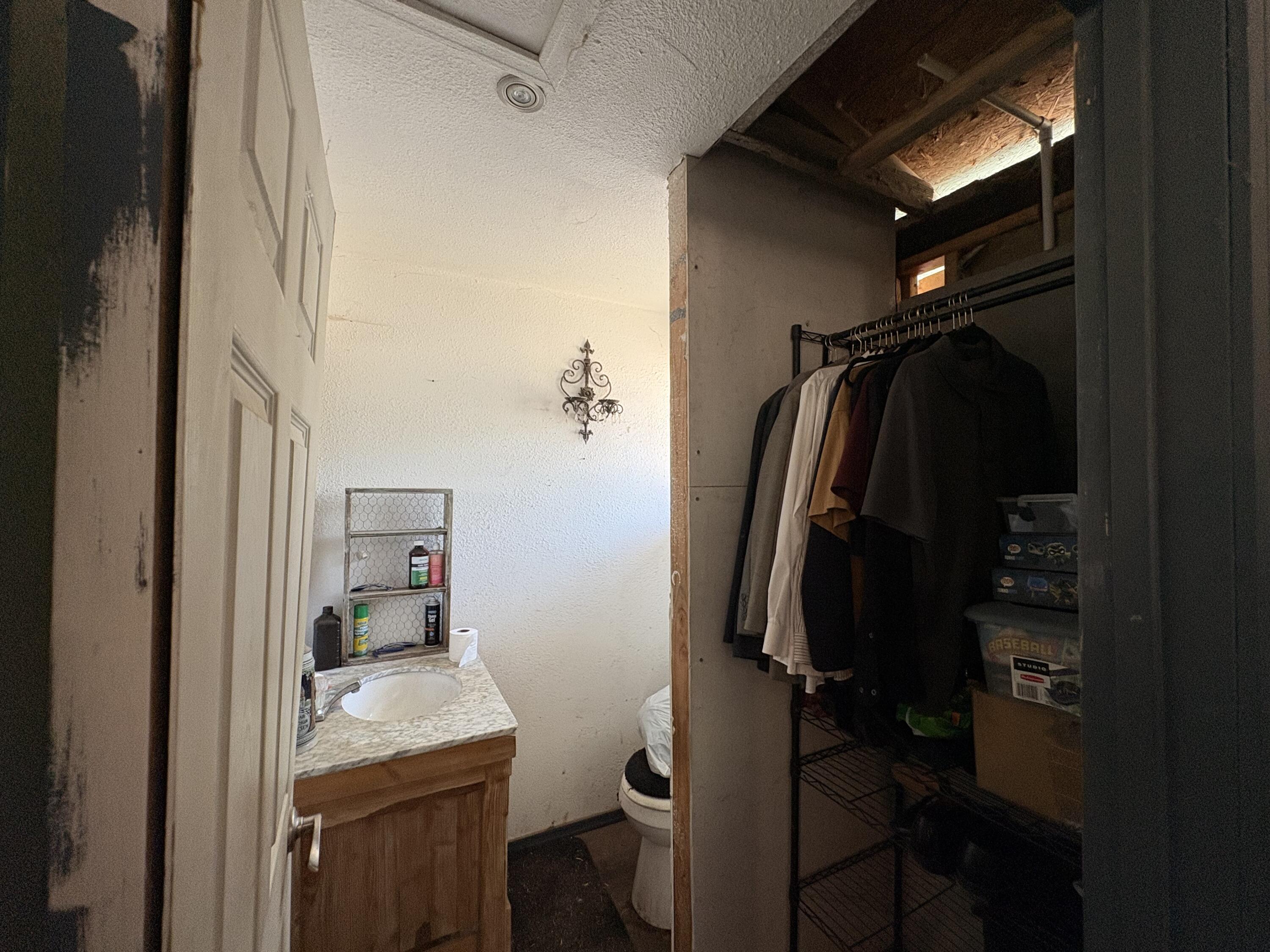 1704 E Springville Ave, Porterville, CA 93257
