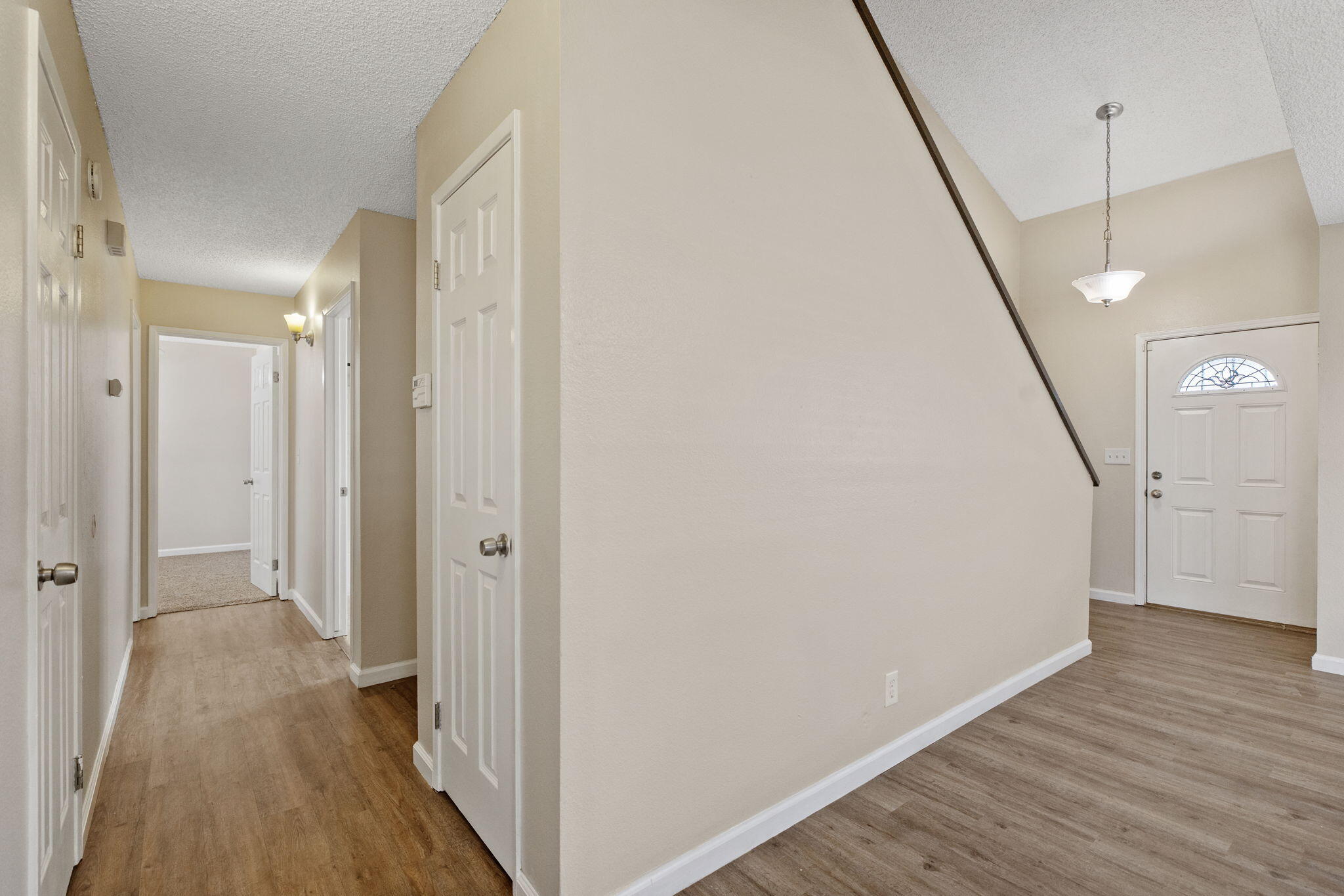 722 W Dove Ct, Visalia, CA 93291