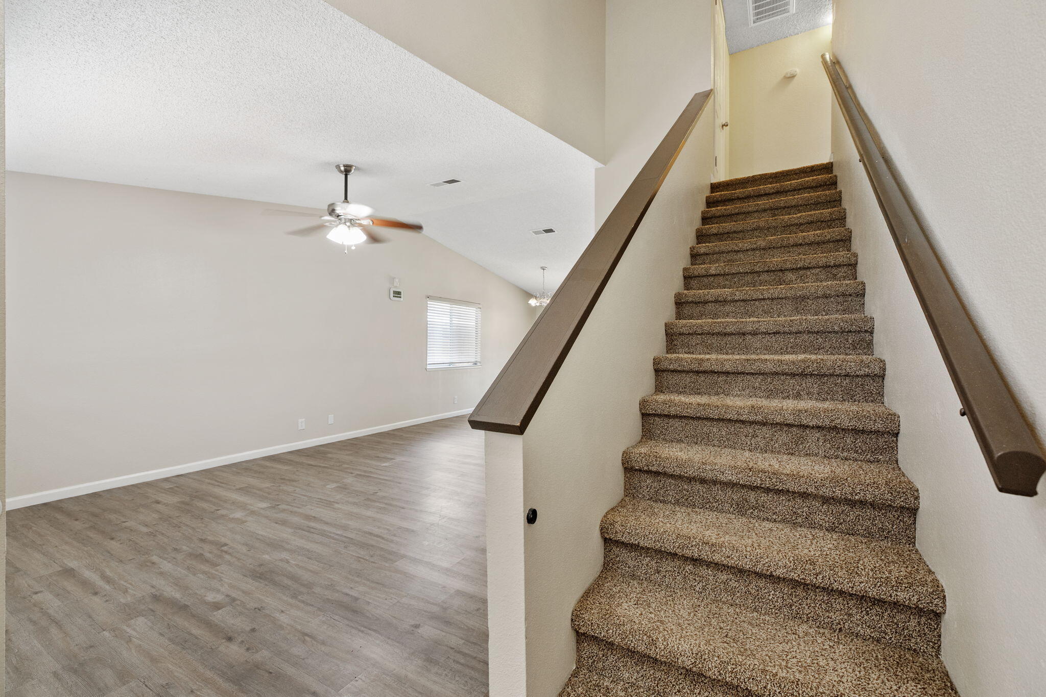 722 W Dove Ct, Visalia, CA 93291