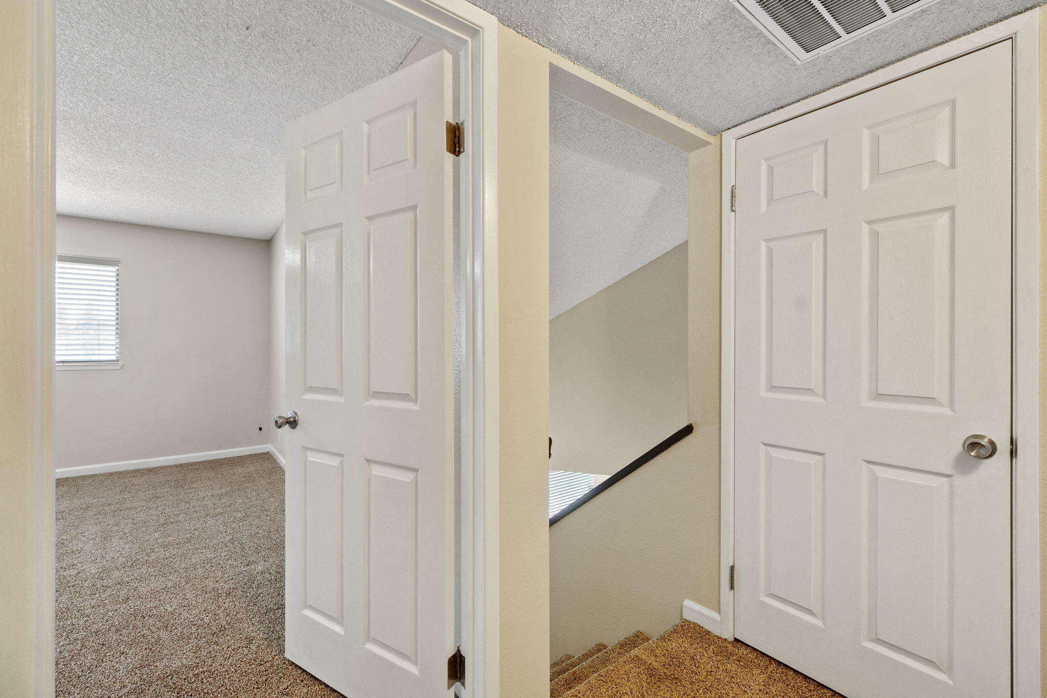 722 W Dove Ct, Visalia, CA 93291