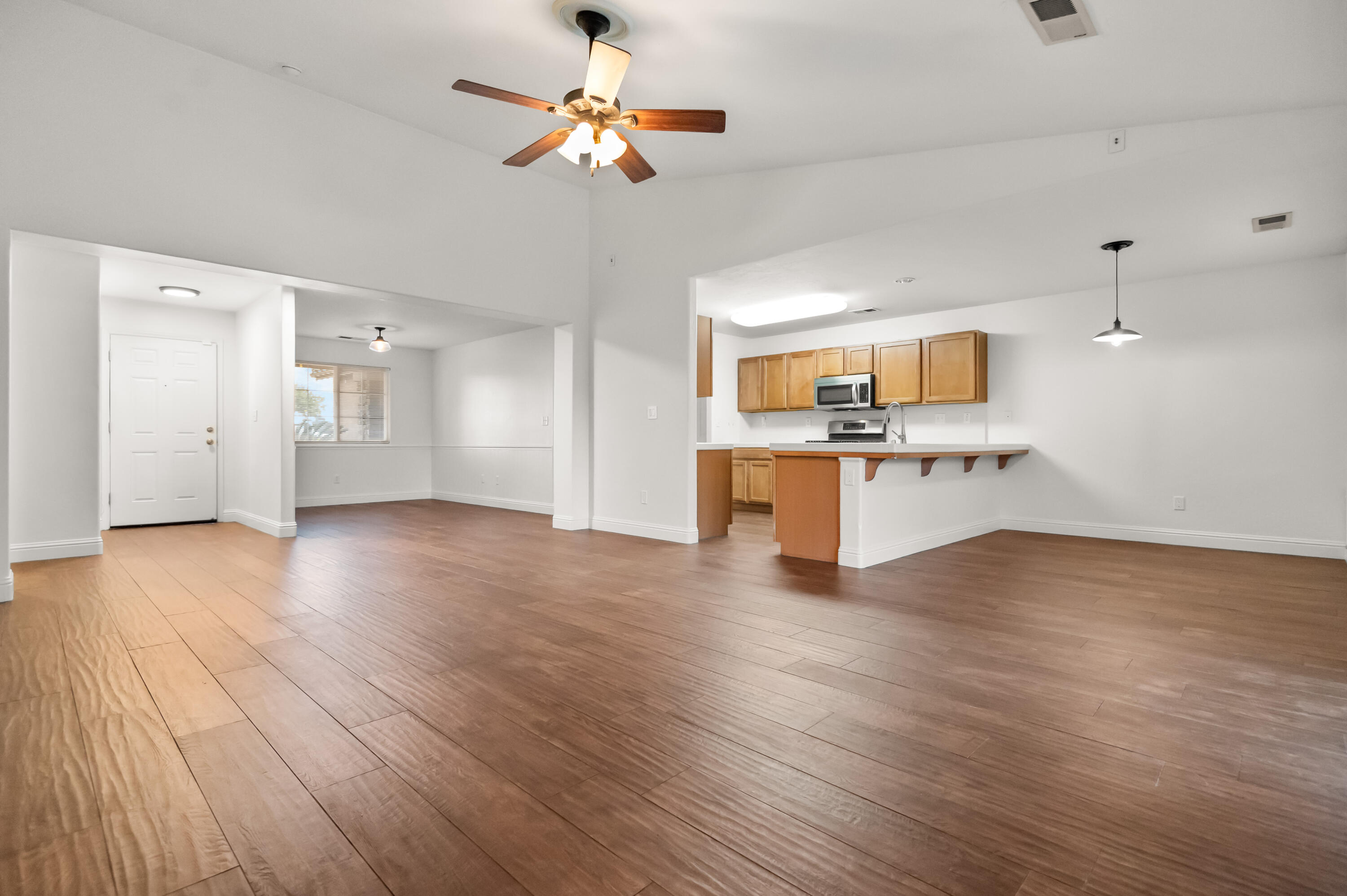2544 E Arlen Ct, Visalia, CA 93292