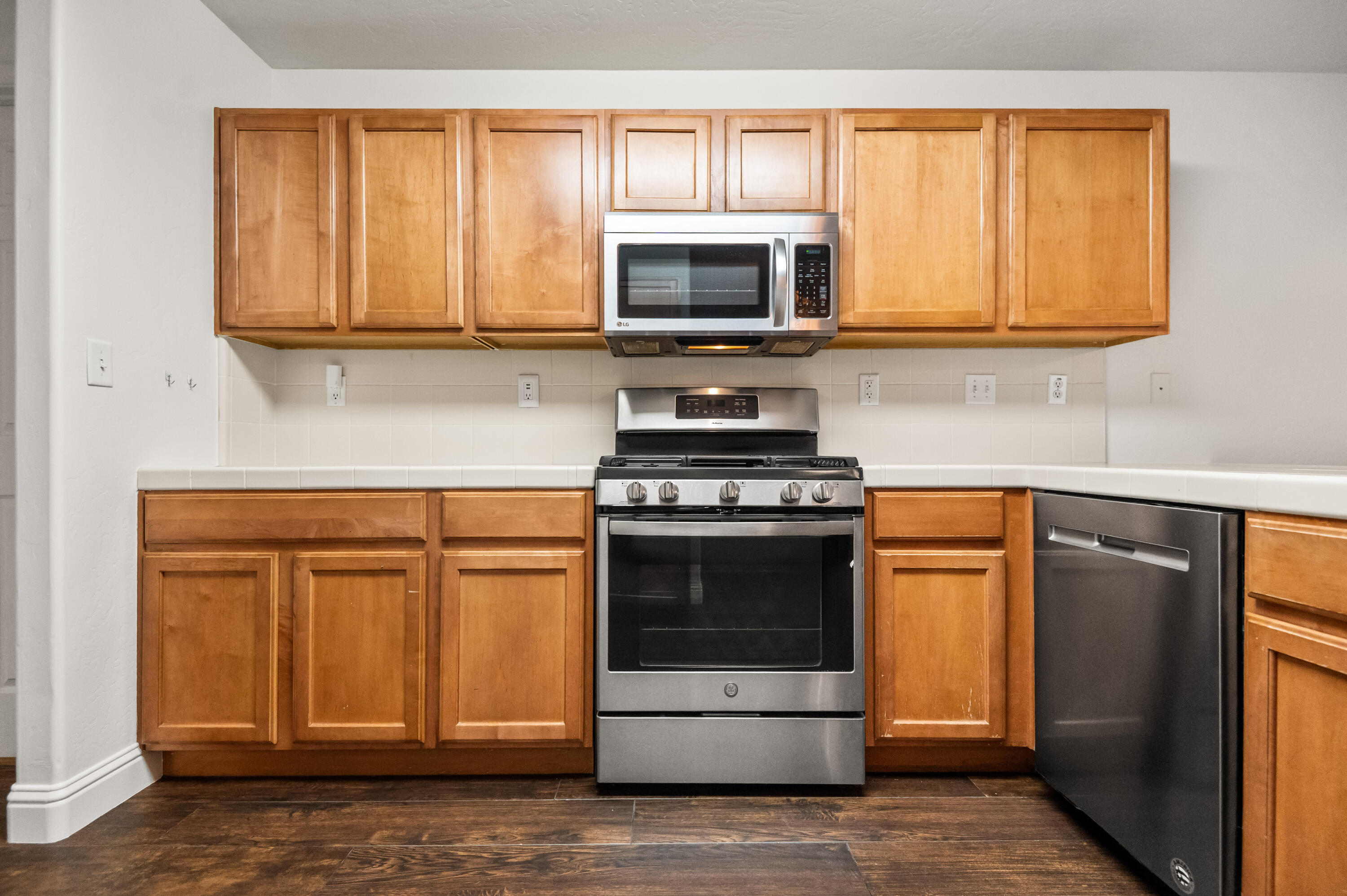 2544 E Arlen Ct, Visalia, CA 93292