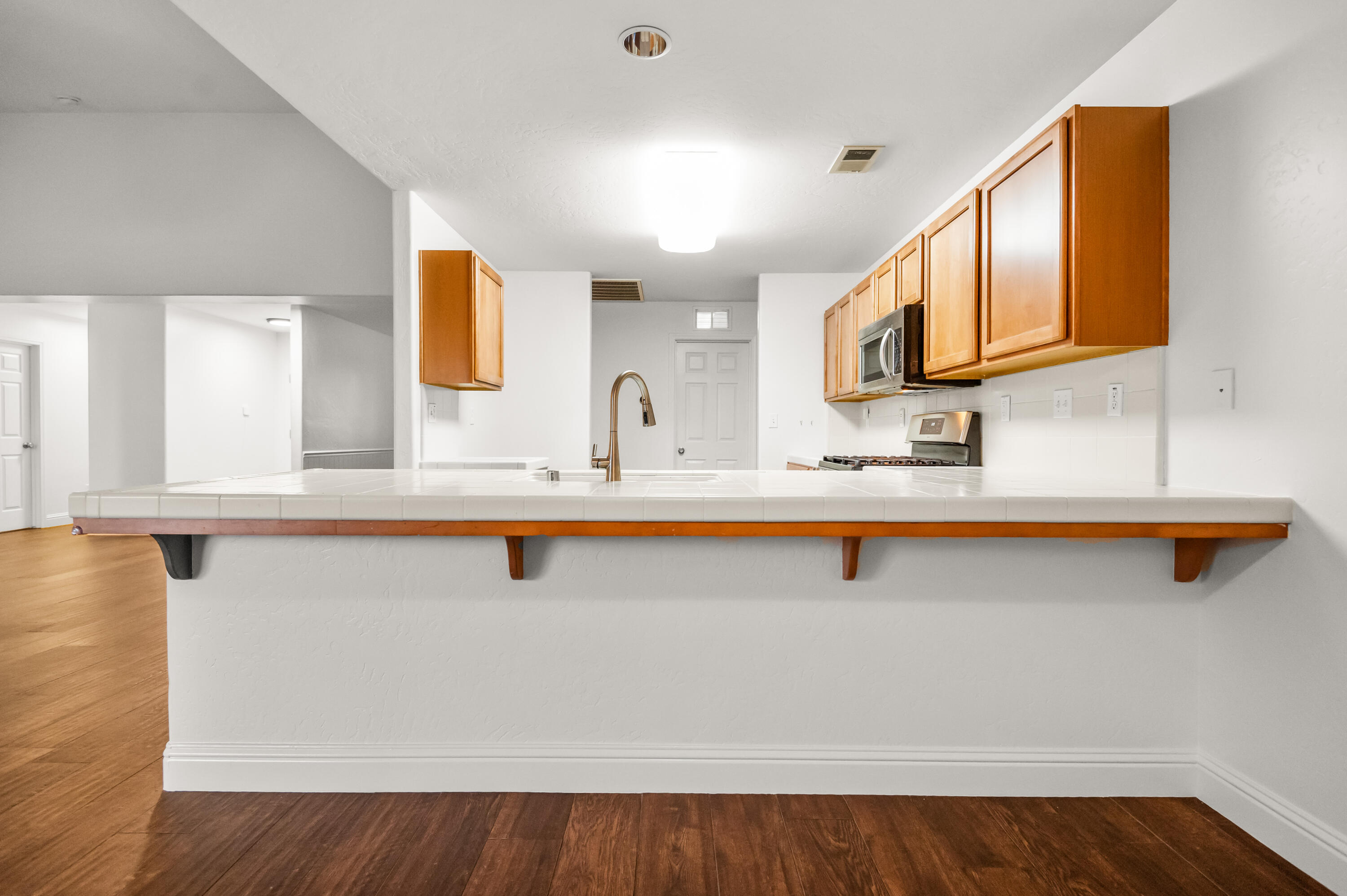 2544 E Arlen Ct, Visalia, CA 93292