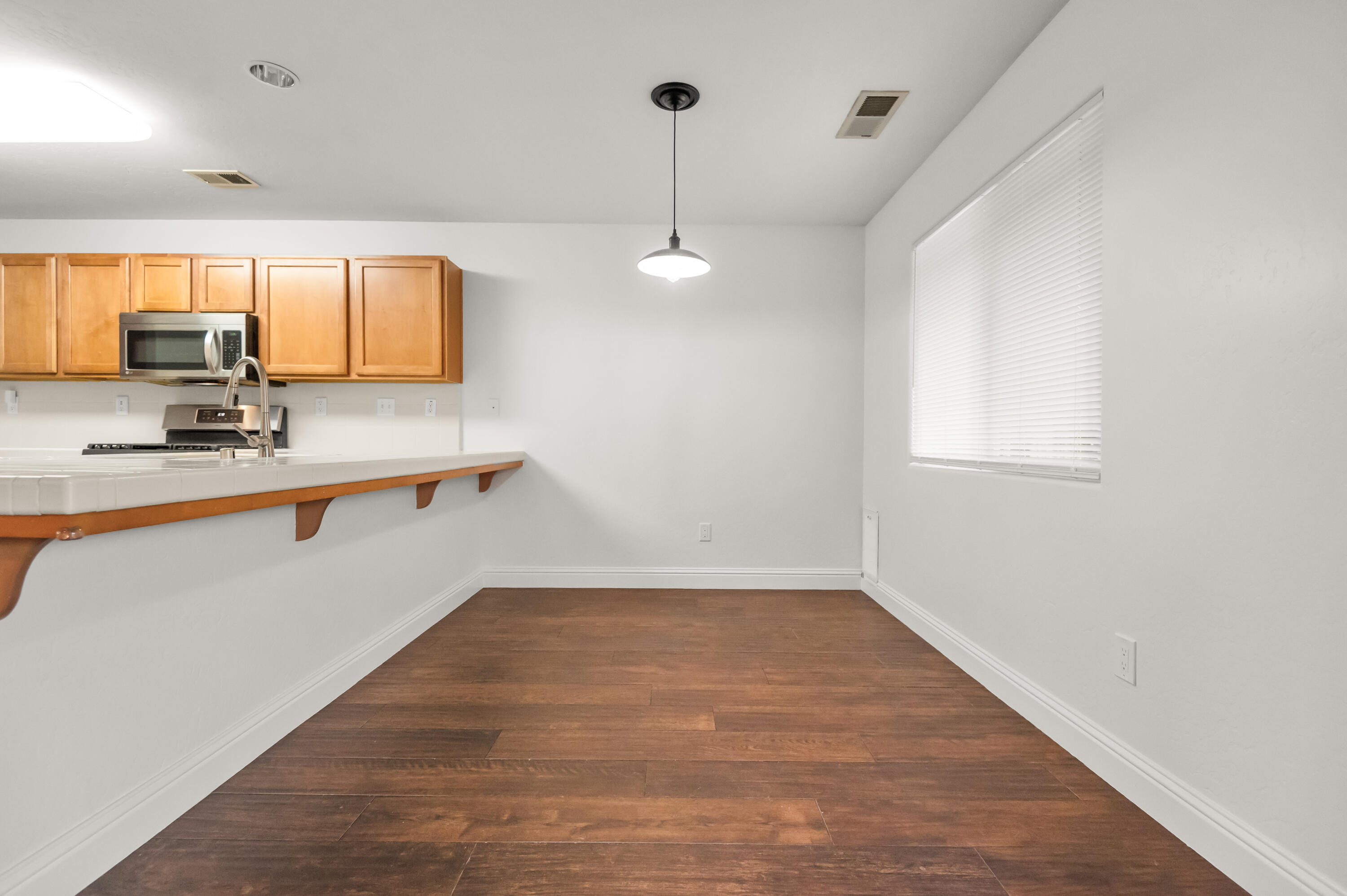 2544 E Arlen Ct, Visalia, CA 93292