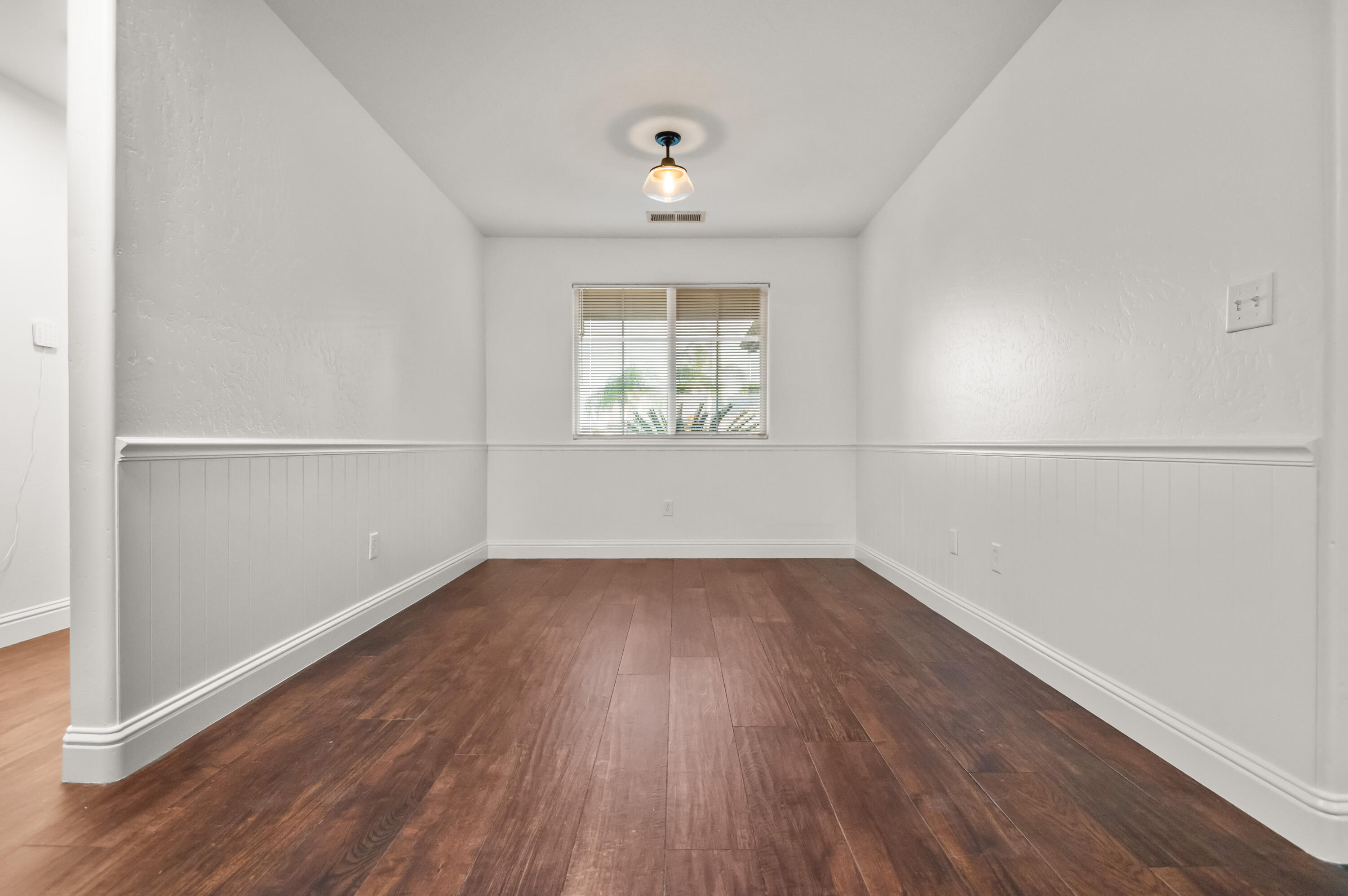2544 E Arlen Ct, Visalia, CA 93292