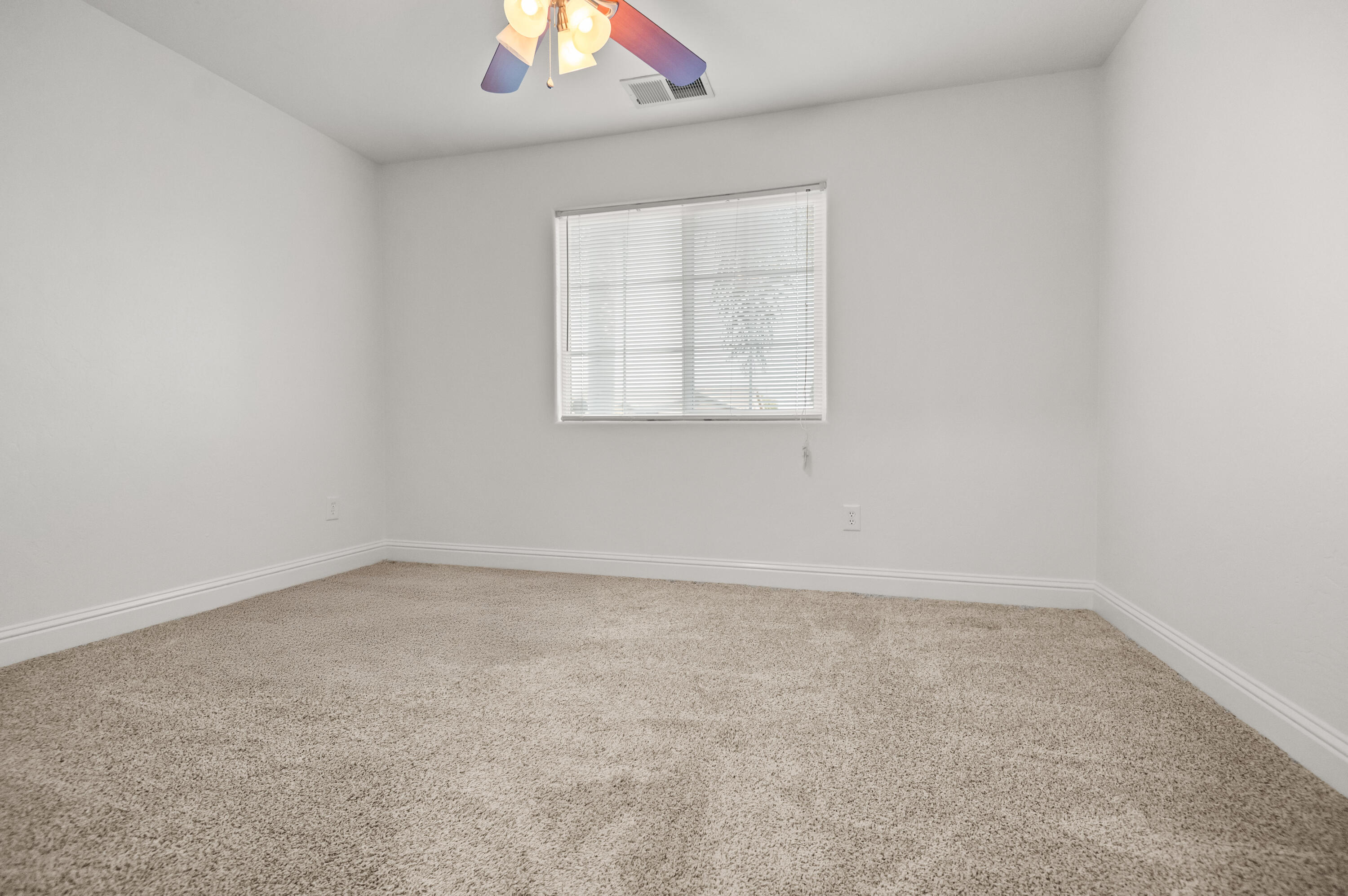 2544 E Arlen Ct, Visalia, CA 93292