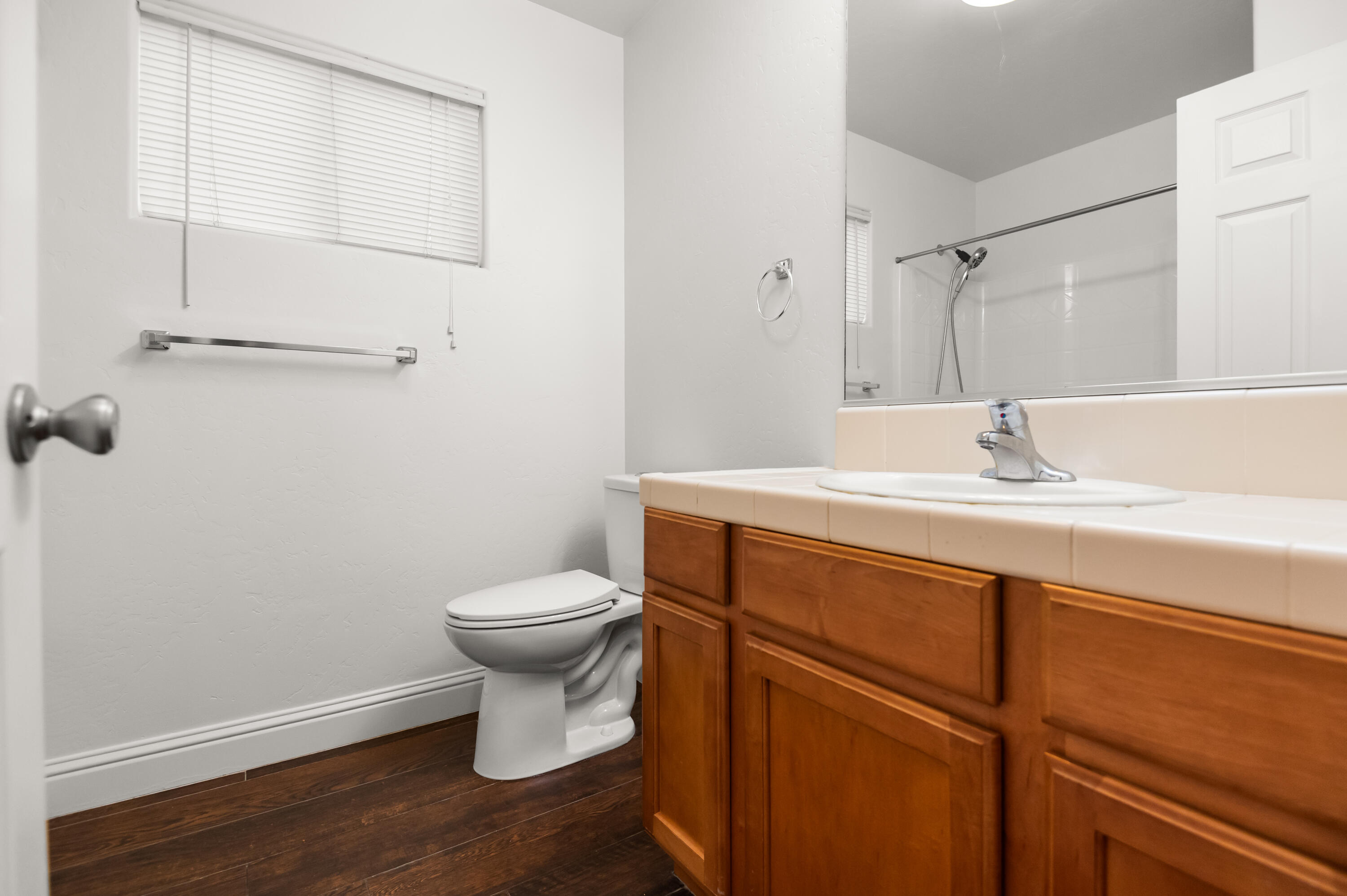 2544 E Arlen Ct, Visalia, CA 93292