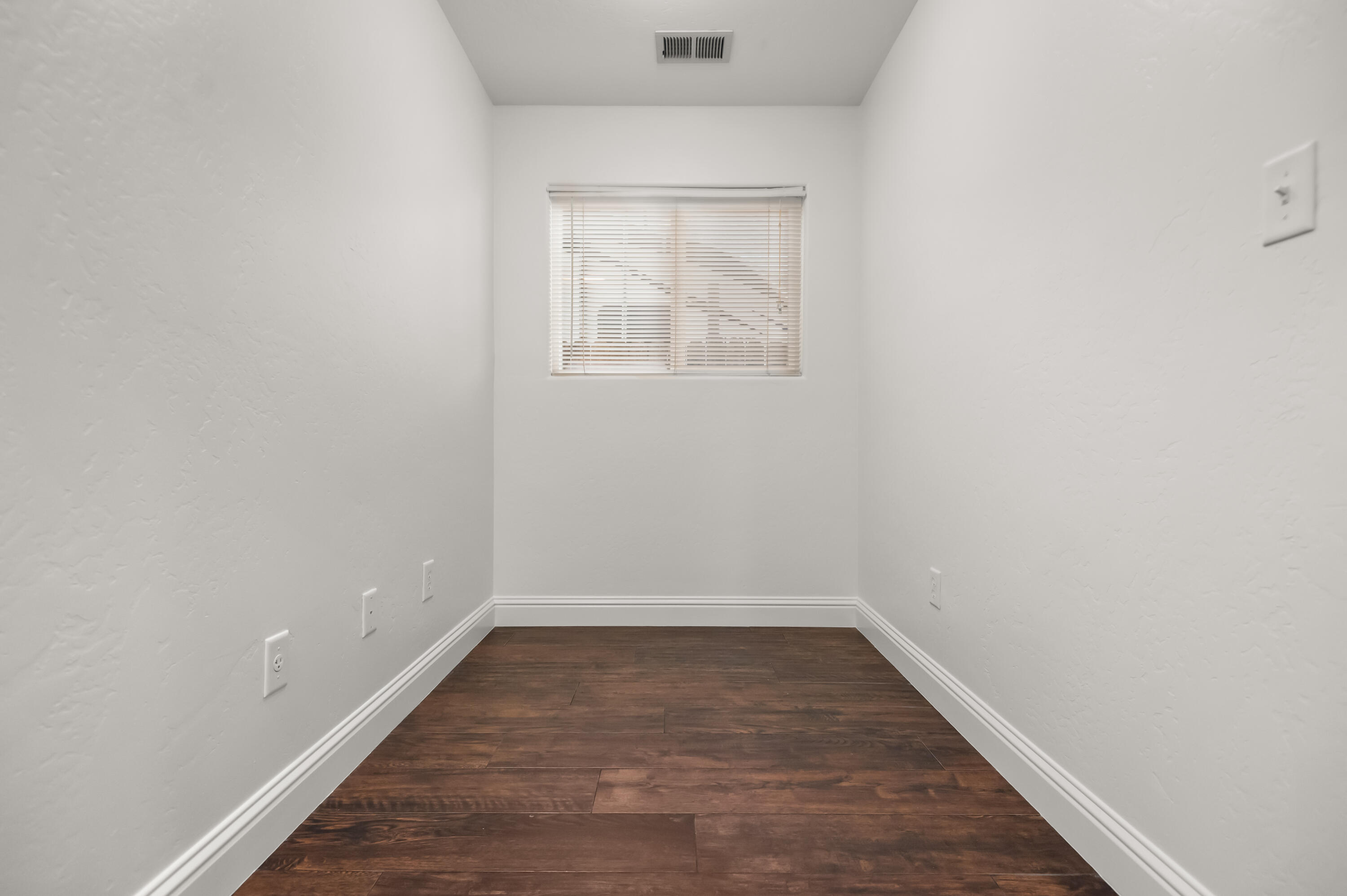 2544 E Arlen Ct, Visalia, CA 93292