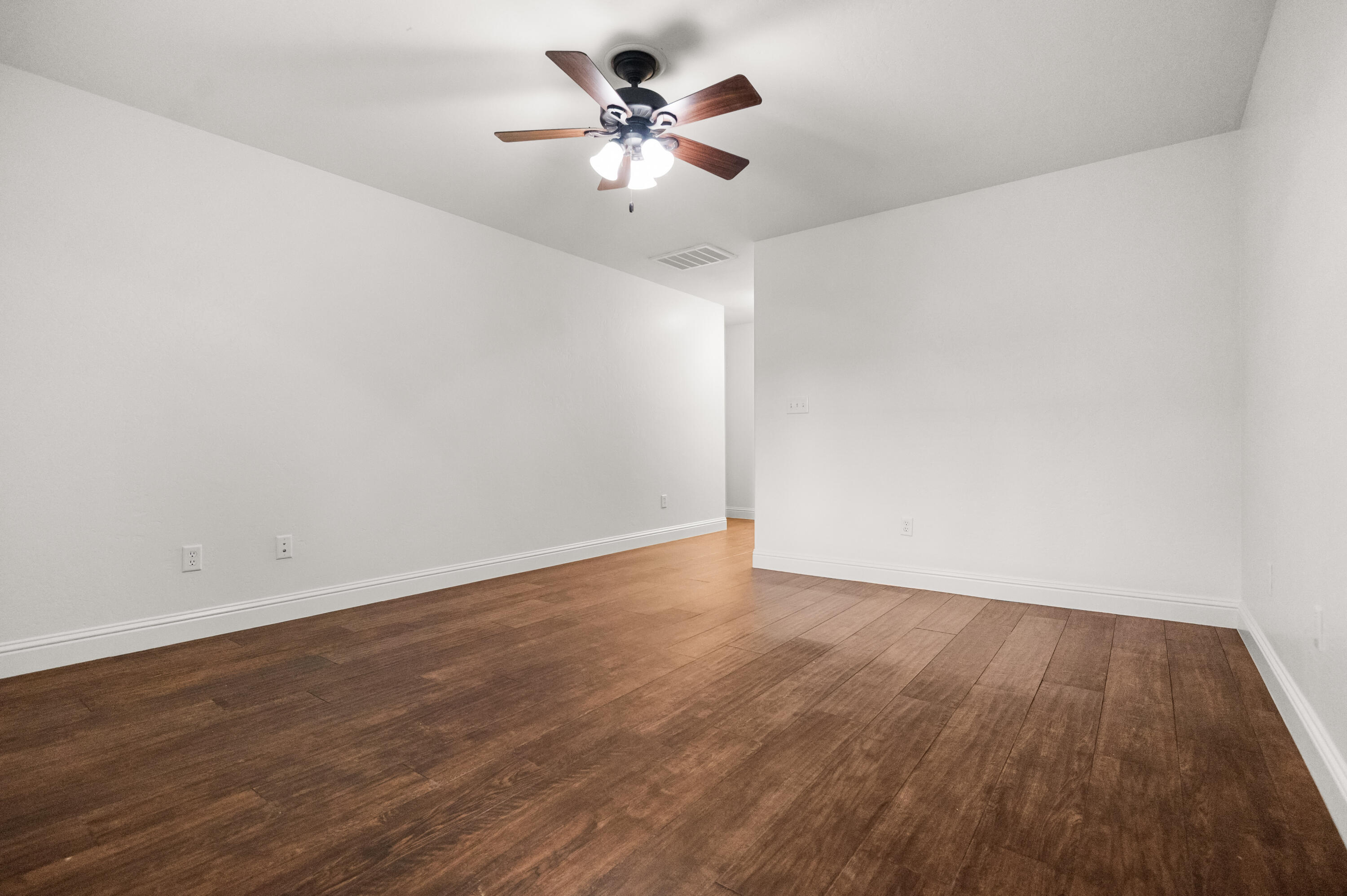 2544 E Arlen Ct, Visalia, CA 93292