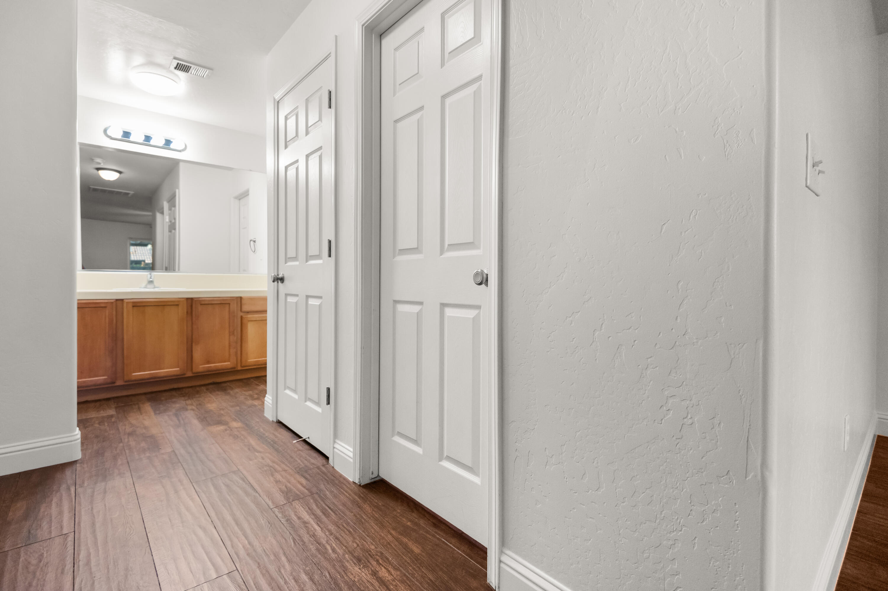 2544 E Arlen Ct, Visalia, CA 93292