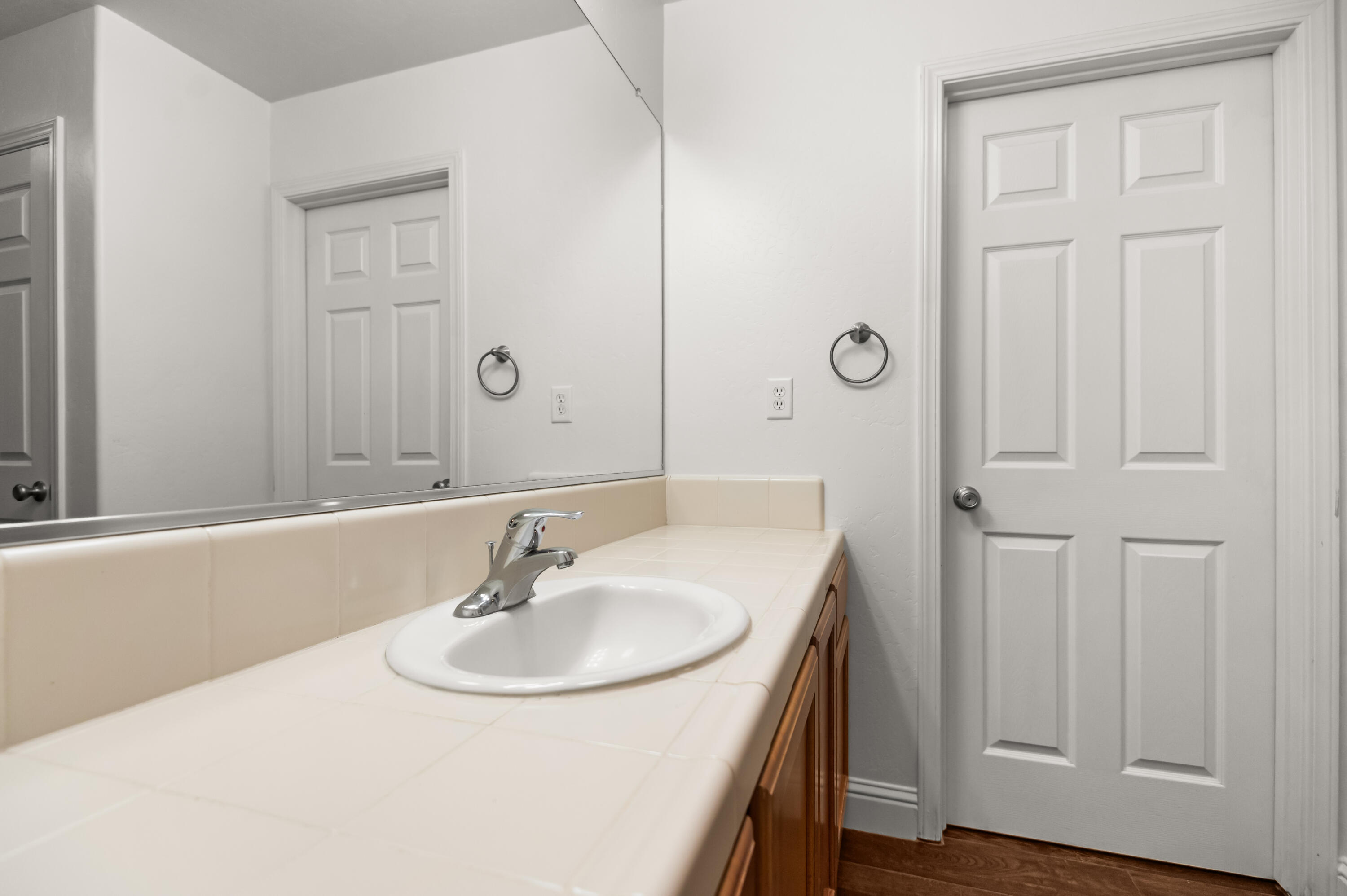 2544 E Arlen Ct, Visalia, CA 93292