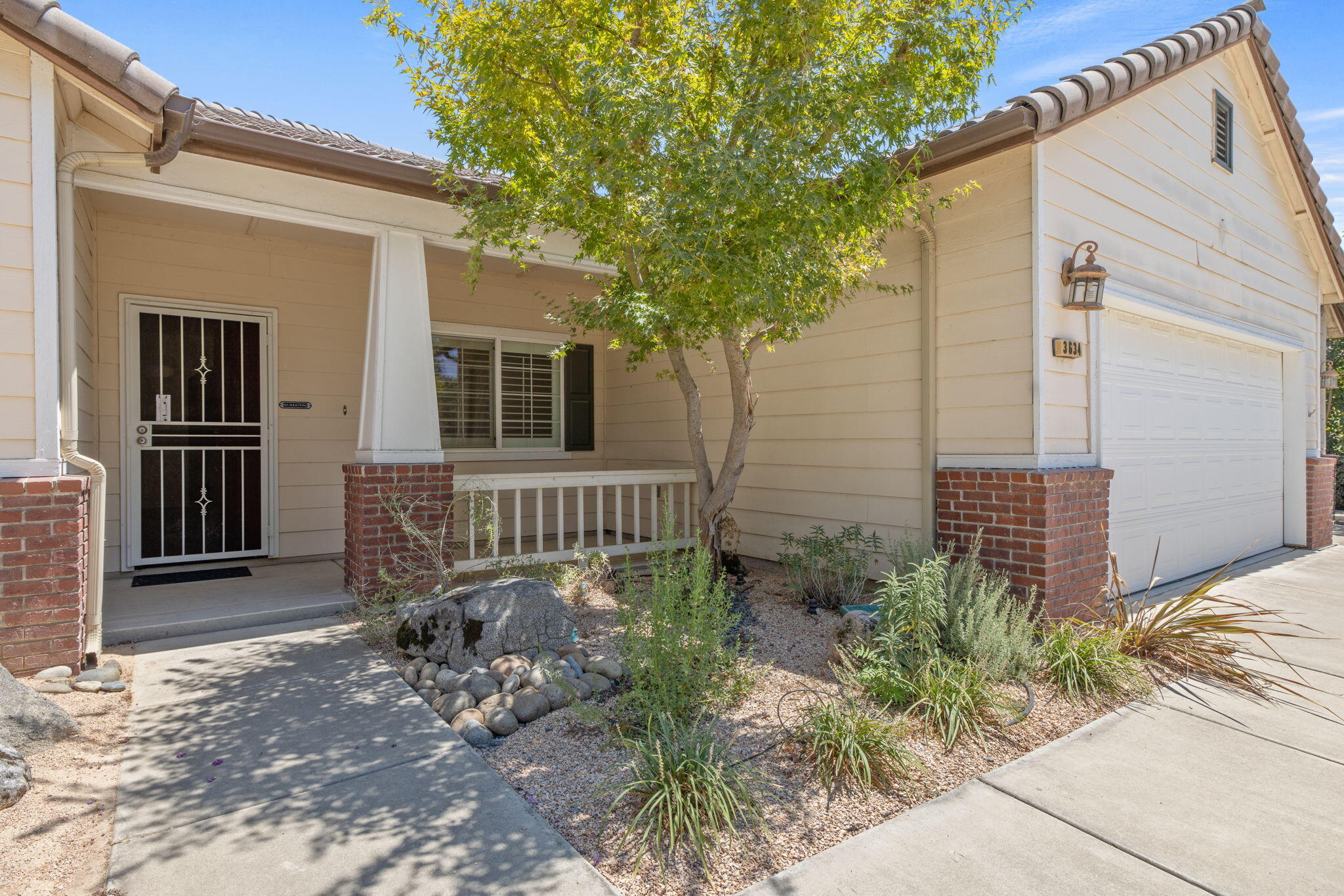 3634 N Jackie St, Visalia, CA 93291