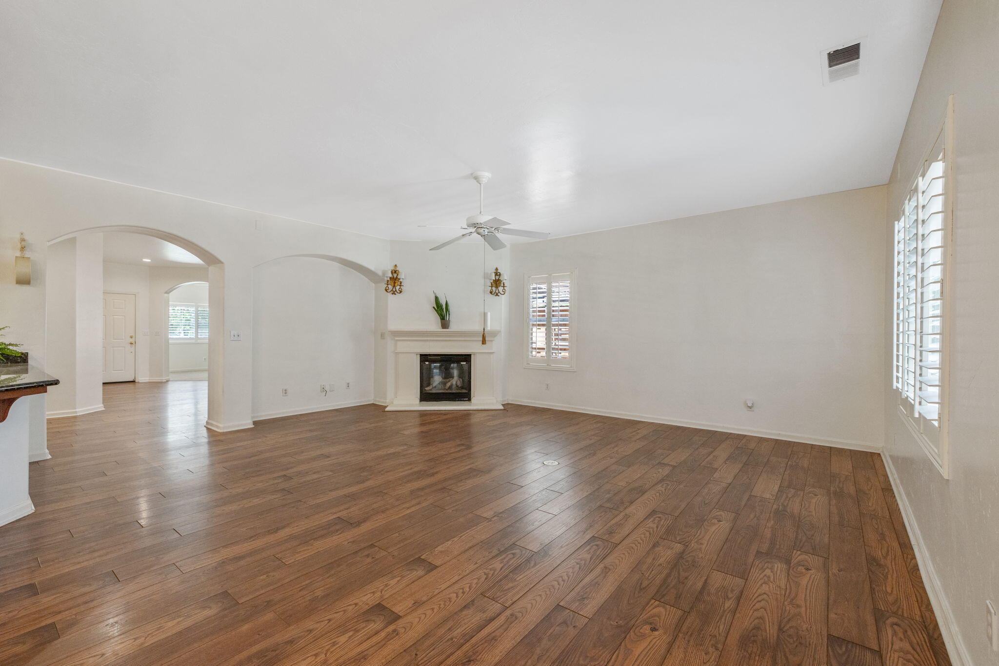 3634 N Jackie St, Visalia, CA 93291