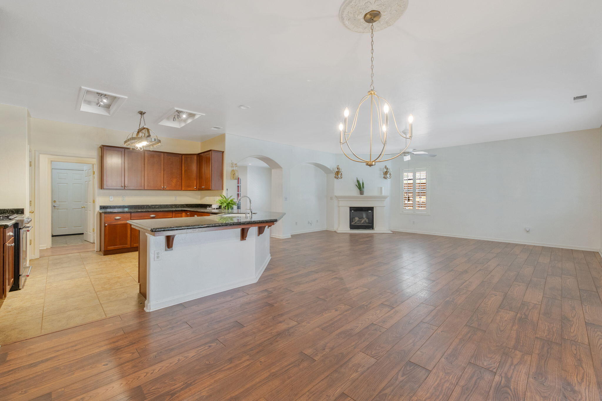 3634 N Jackie St, Visalia, CA 93291