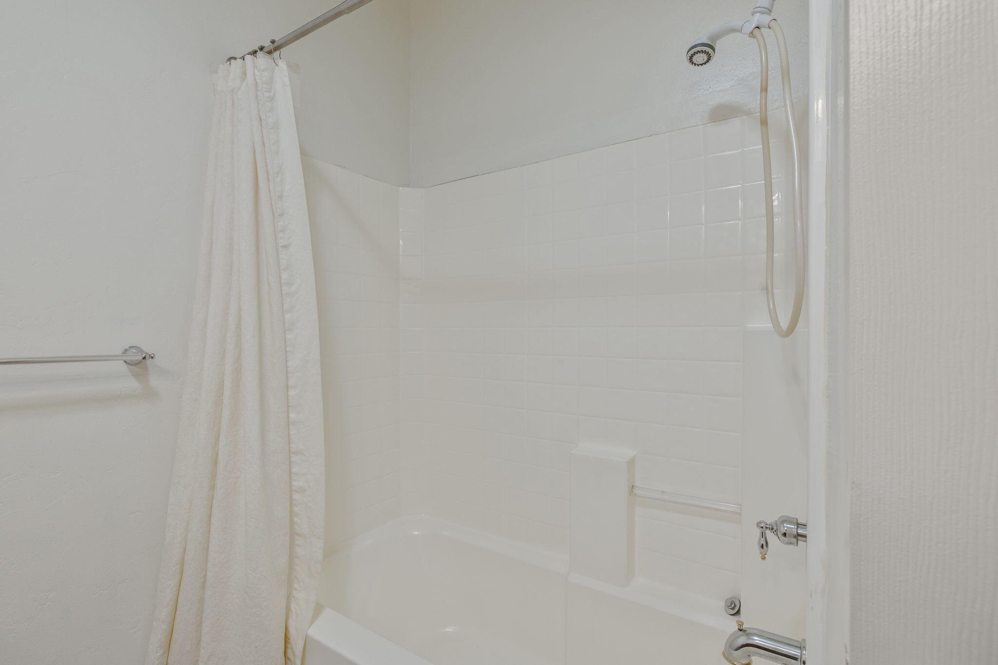 3634 N Jackie St, Visalia, CA 93291