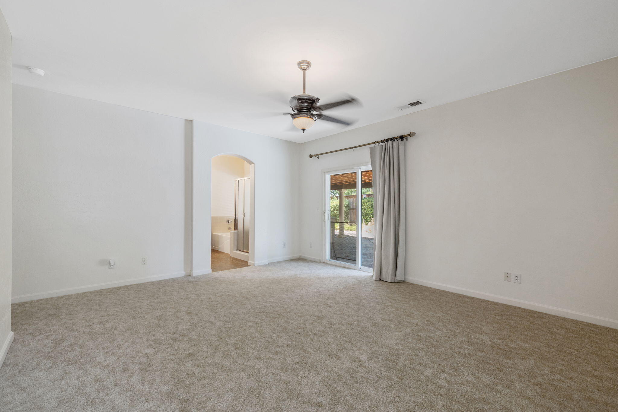 3634 N Jackie St, Visalia, CA 93291