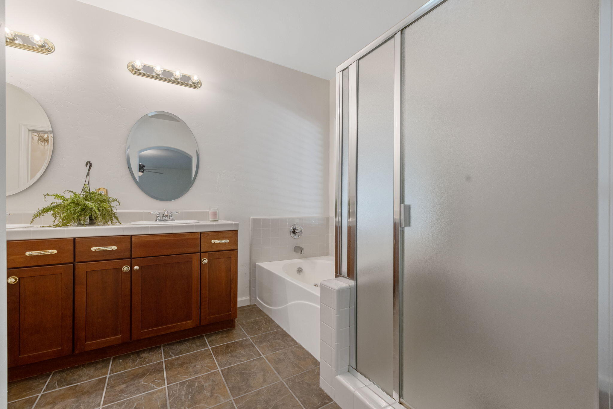 3634 N Jackie St, Visalia, CA 93291
