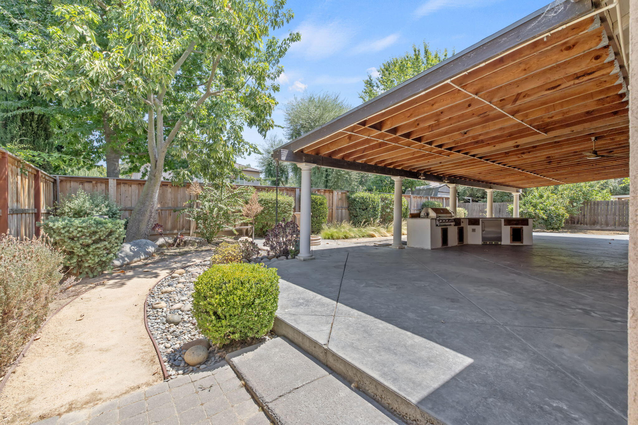 3634 N Jackie St, Visalia, CA 93291