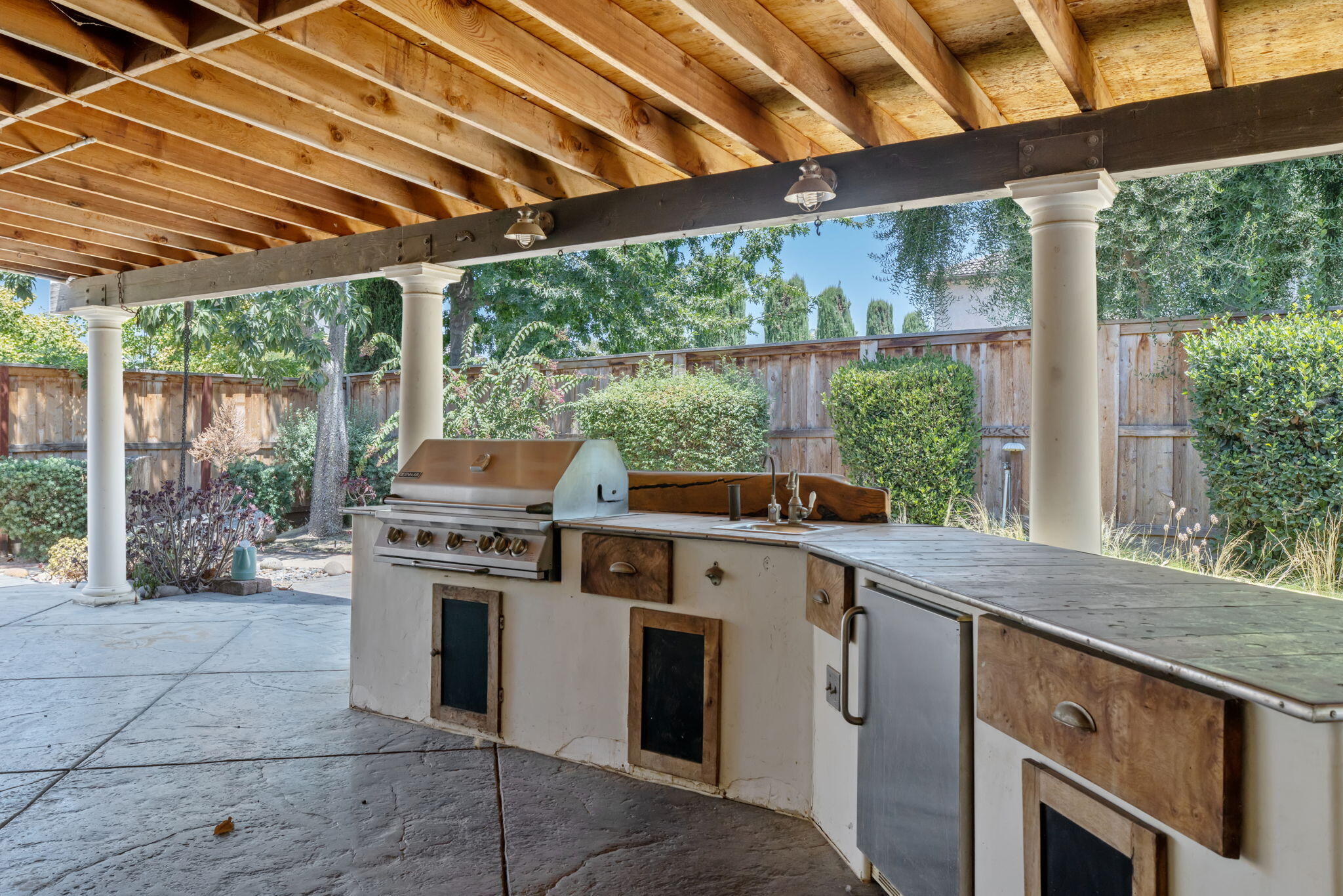 3634 N Jackie St, Visalia, CA 93291