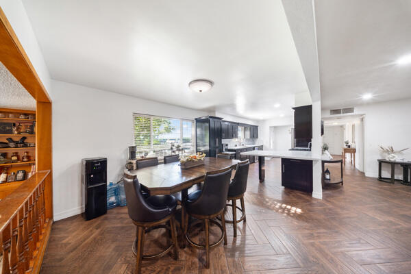 38368 Road 132, Cutler, CA 93615