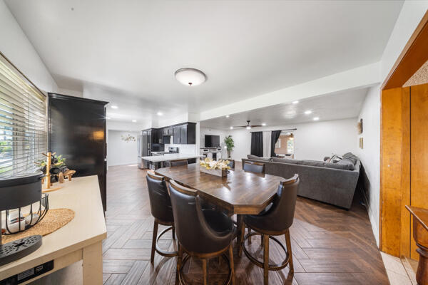 38368 Road 132, Cutler, CA 93615
