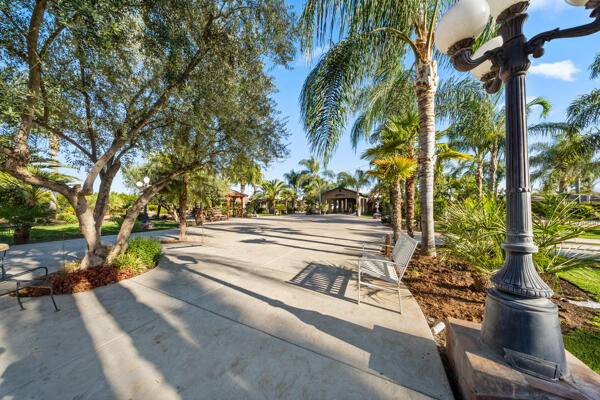 38368 Road 132, Cutler, CA 93615