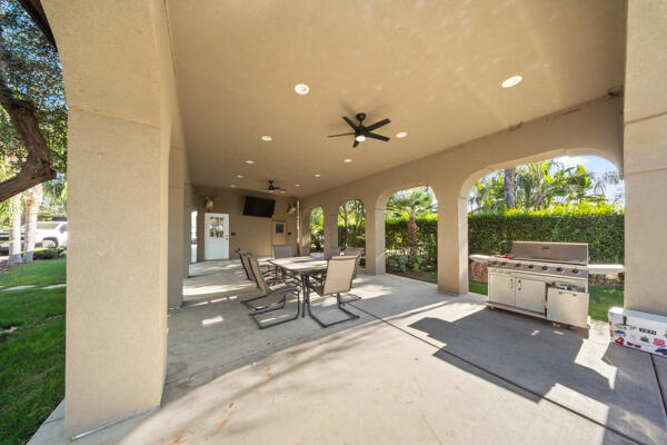 38368 Road 132, Cutler, CA 93615