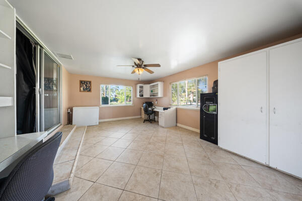 38368 Road 132, Cutler, CA 93615