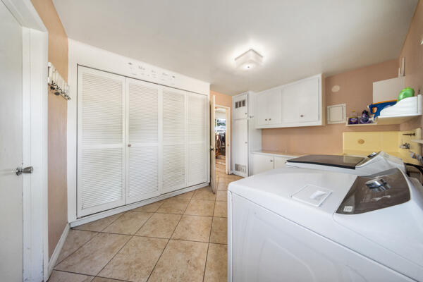 38368 Road 132, Cutler, CA 93615