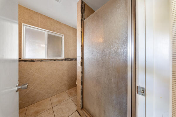38368 Road 132, Cutler, CA 93615