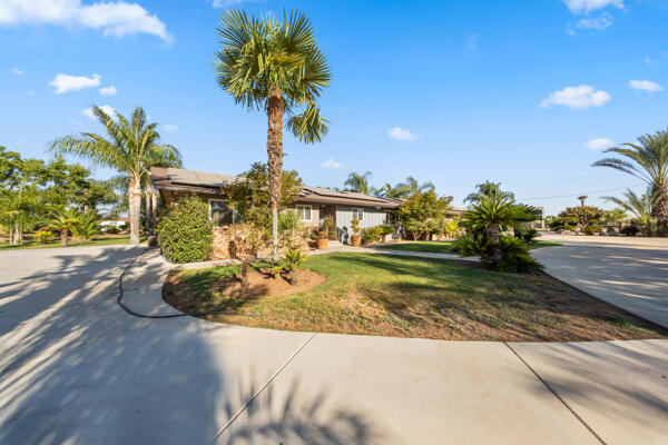 38368 Road 132, Cutler, CA 93615