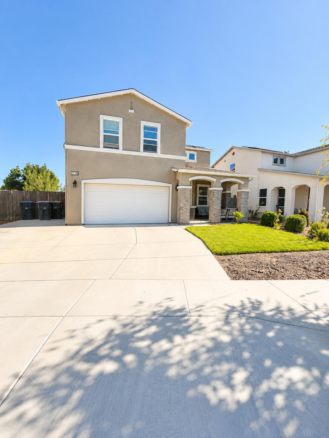 3710 E Kaweah Ave, Visalia, CA 93292