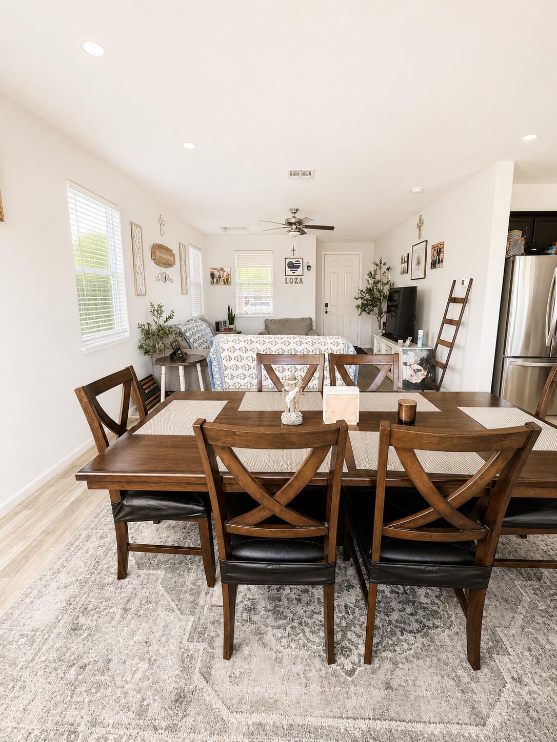 3710 E Kaweah Ave, Visalia, CA 93292