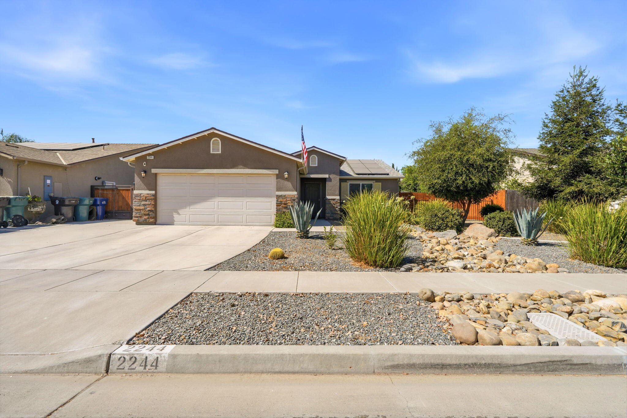 2244 Eldridge Ave, Tulare, CA 93274