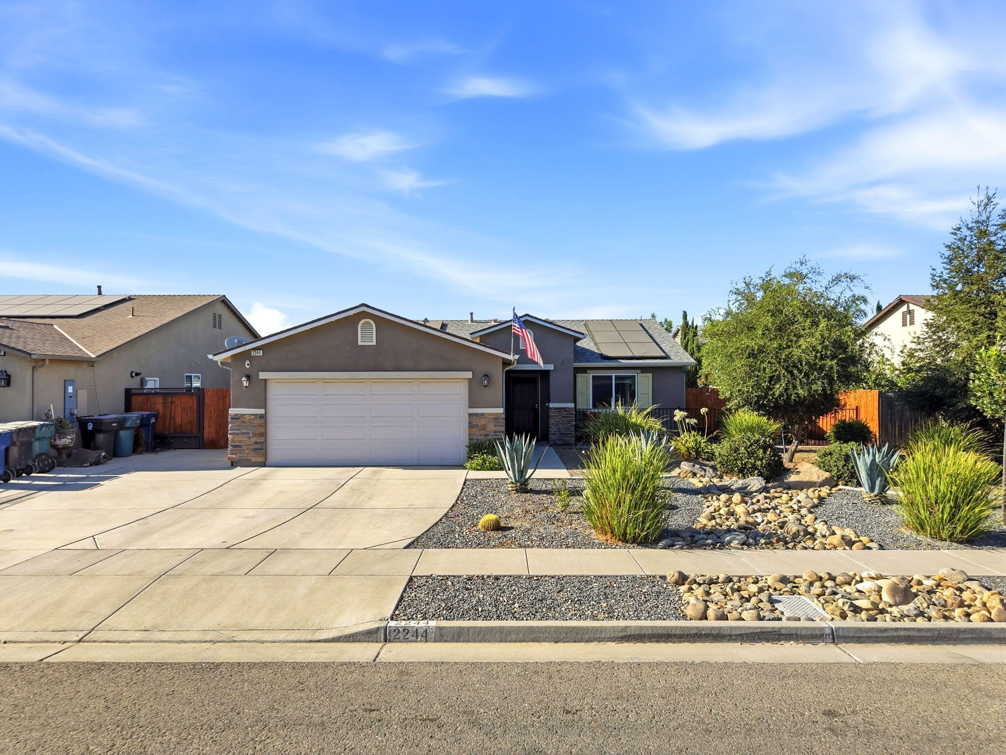 2244 Eldridge Ave, Tulare, CA 93274