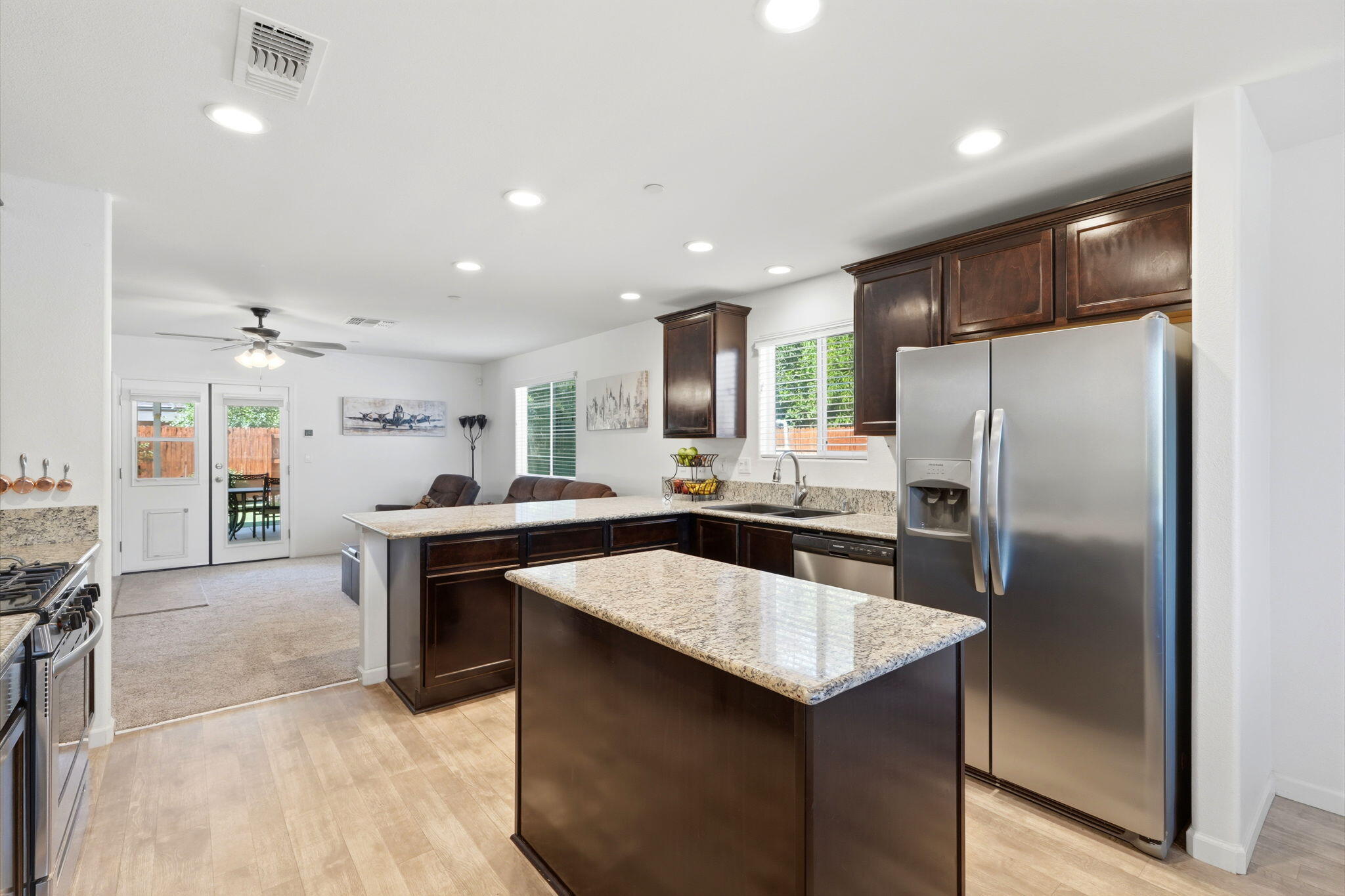 2244 Eldridge Ave, Tulare, CA 93274
