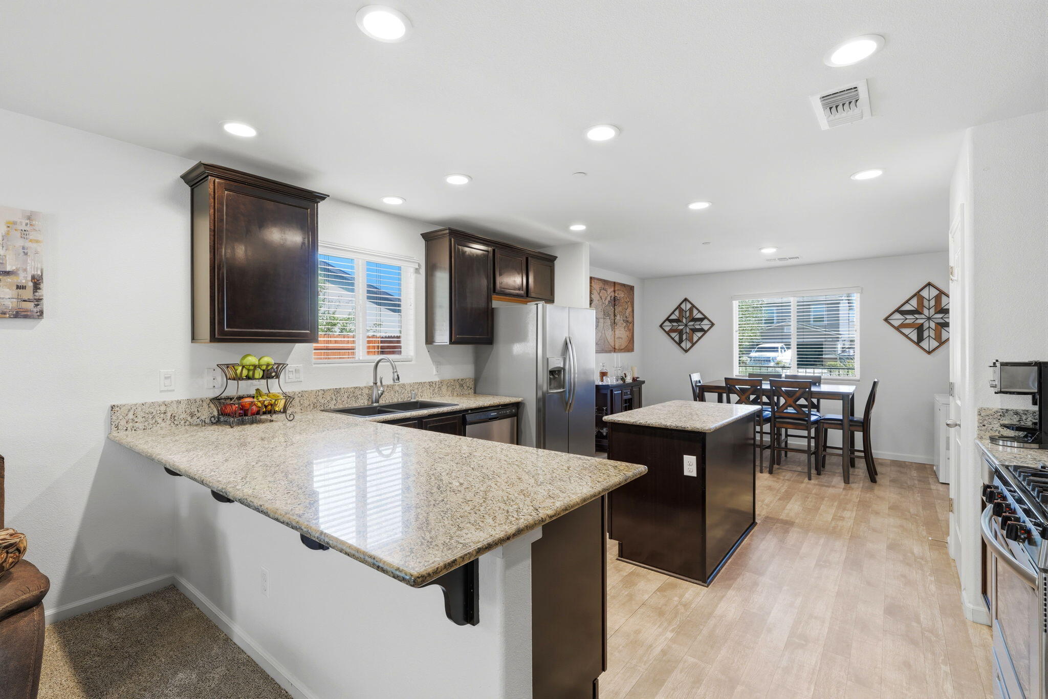 2244 Eldridge Ave, Tulare, CA 93274