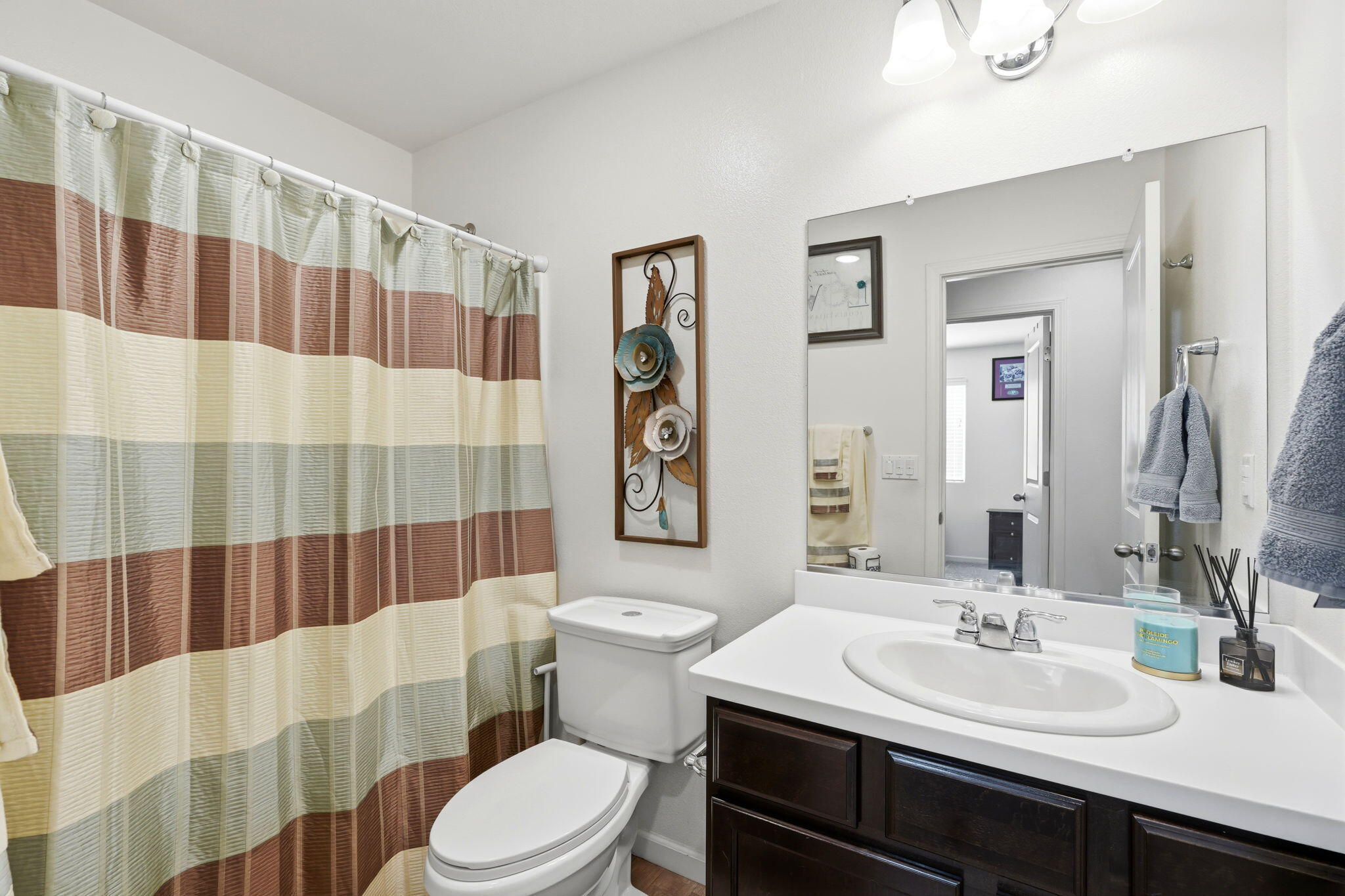 2244 Eldridge Ave, Tulare, CA 93274