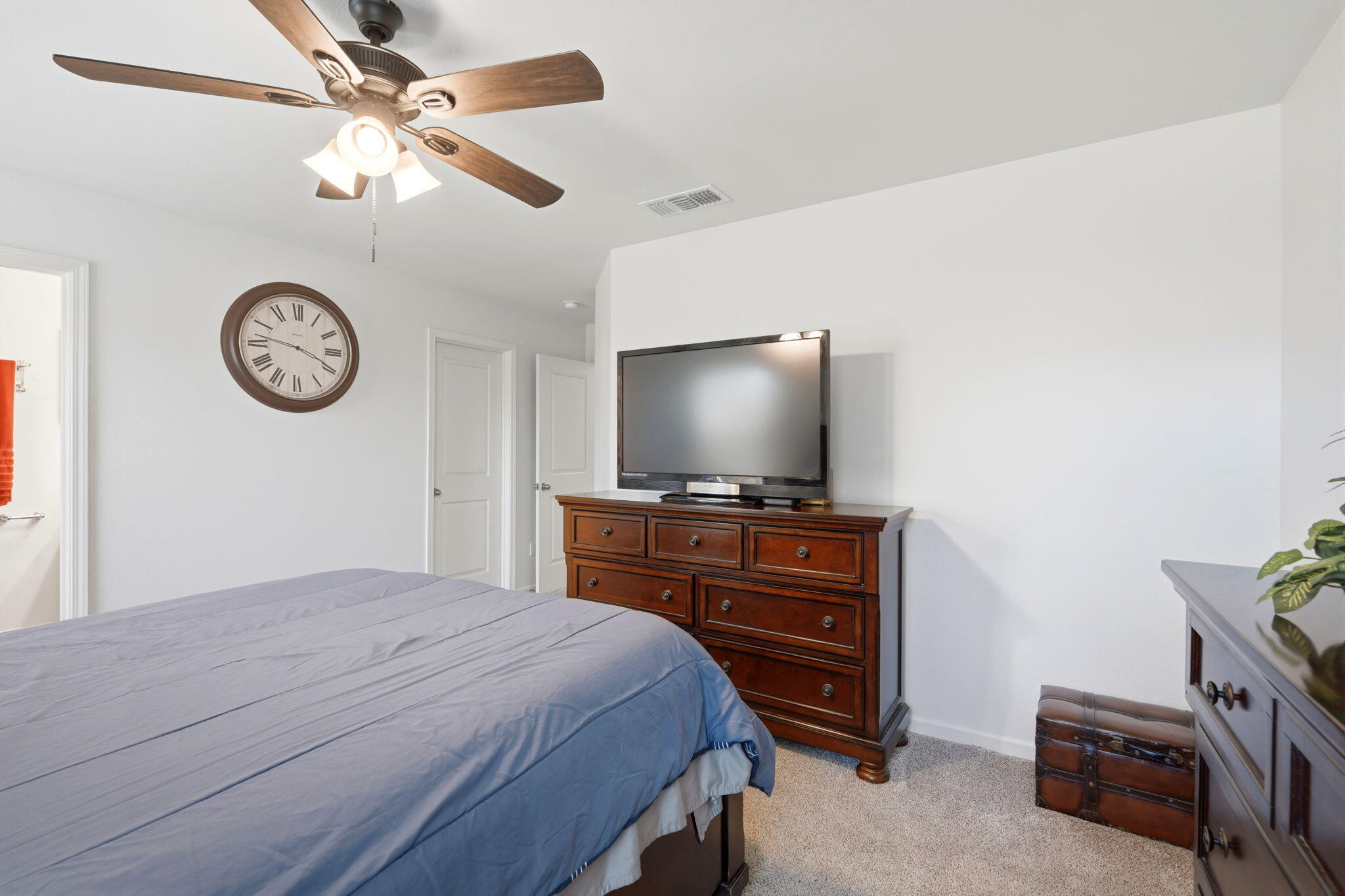 2244 Eldridge Ave, Tulare, CA 93274