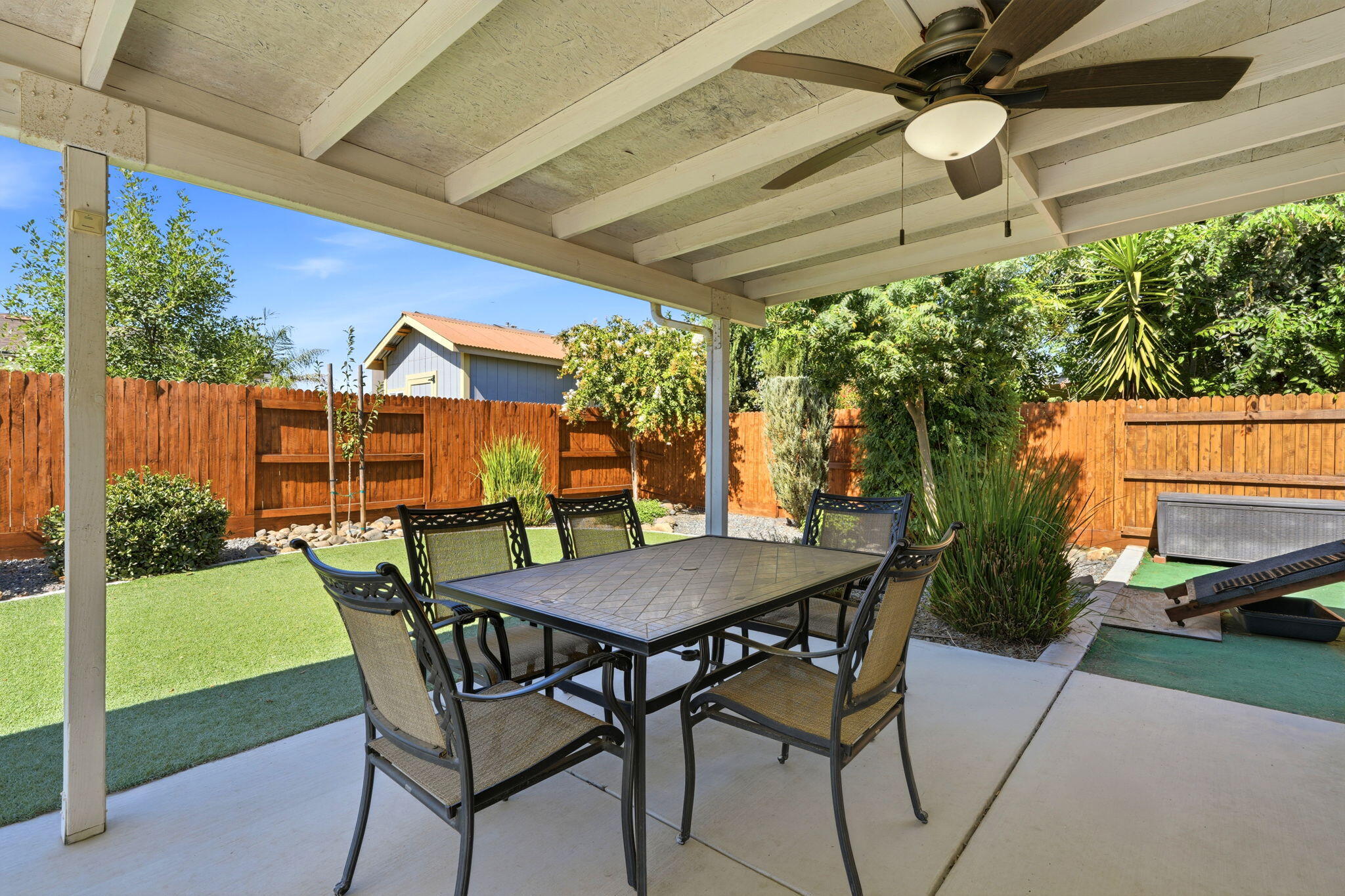 2244 Eldridge Ave, Tulare, CA 93274