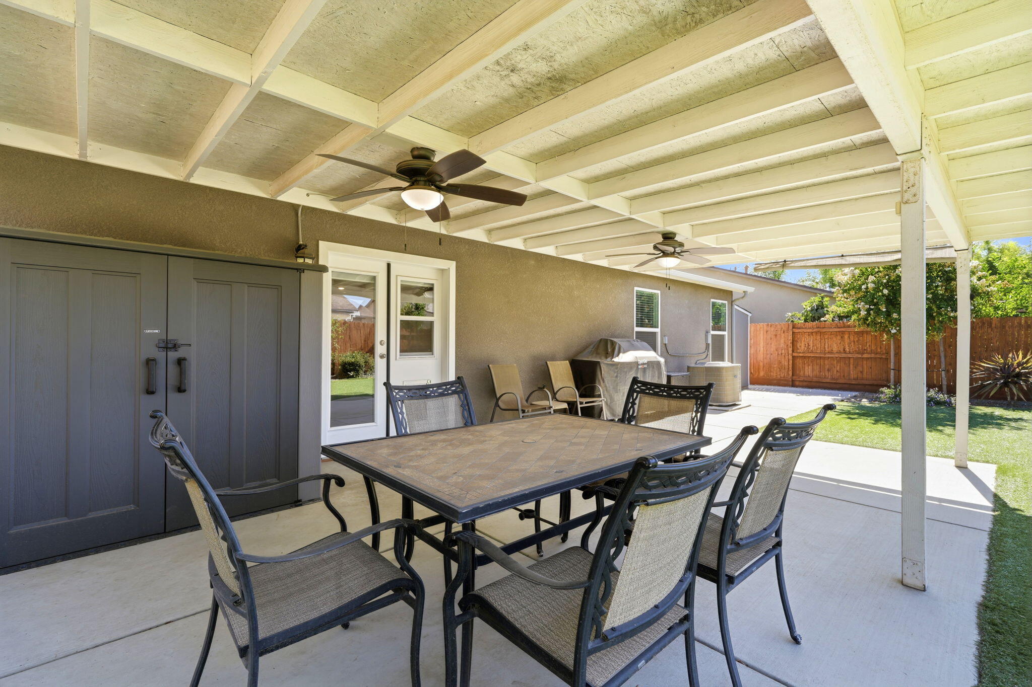 2244 Eldridge Ave, Tulare, CA 93274