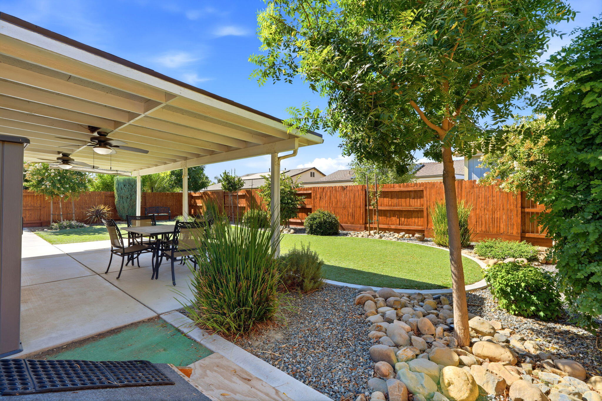2244 Eldridge Ave, Tulare, CA 93274
