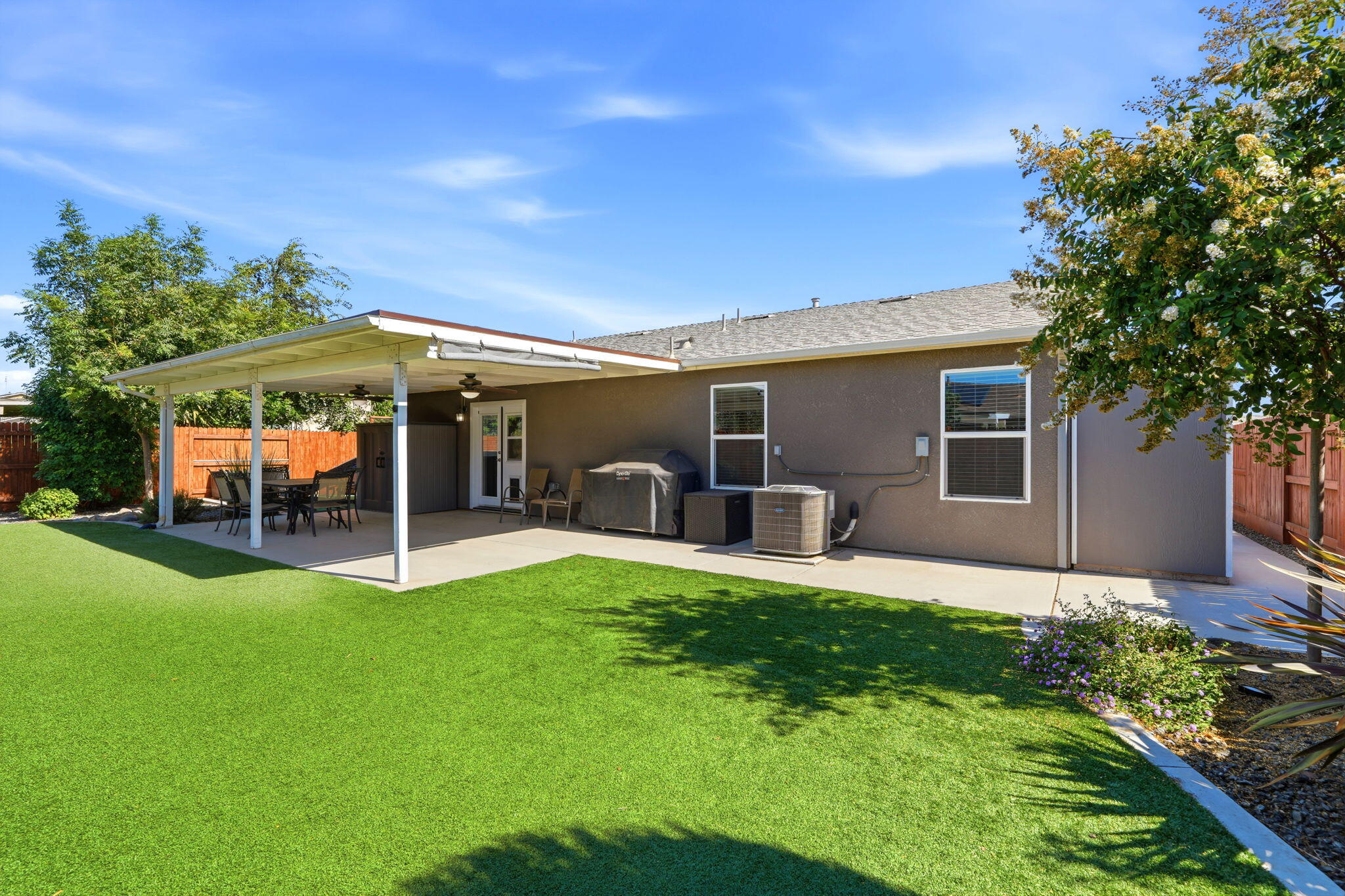 2244 Eldridge Ave, Tulare, CA 93274