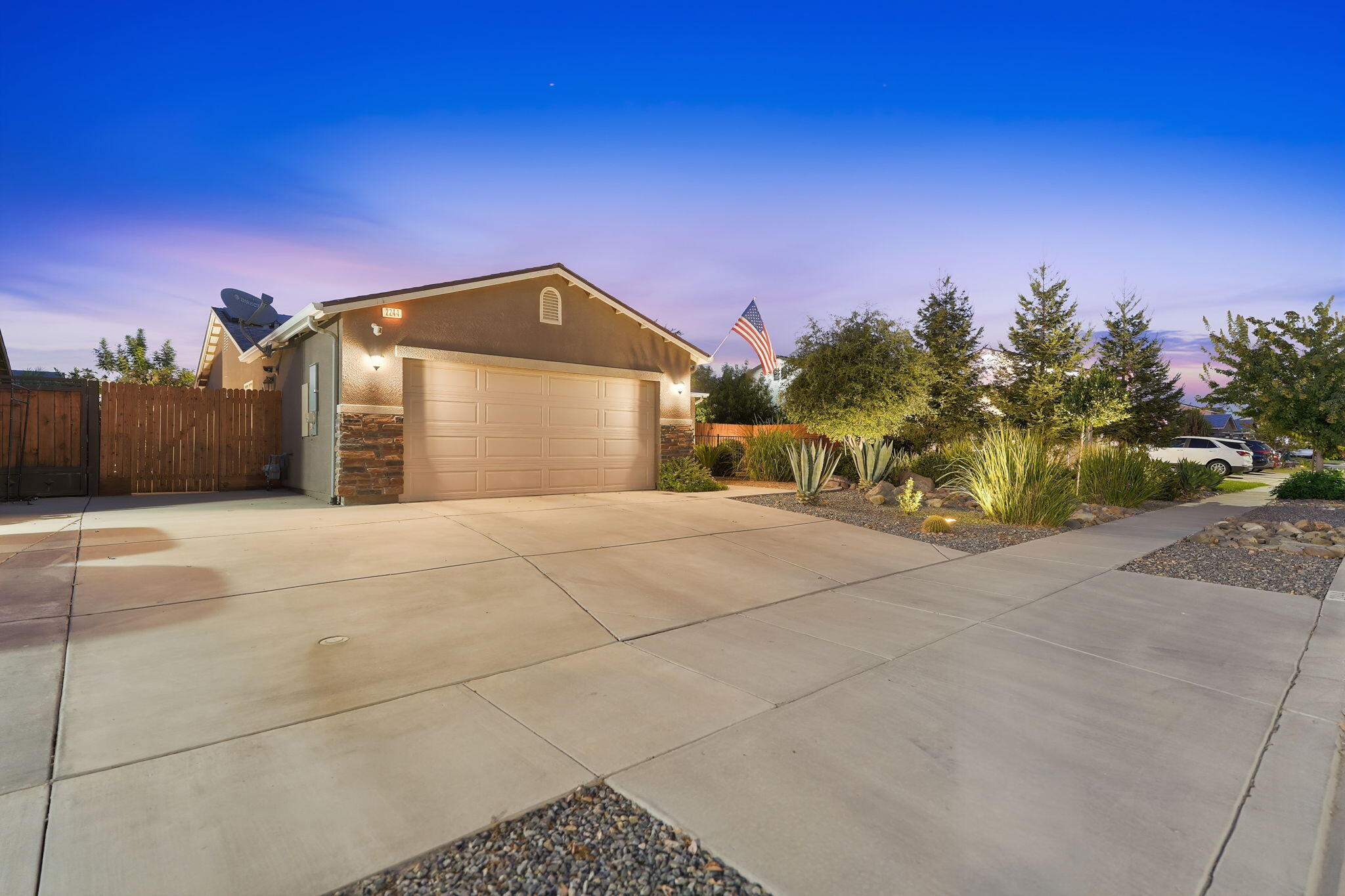 2244 Eldridge Ave, Tulare, CA 93274