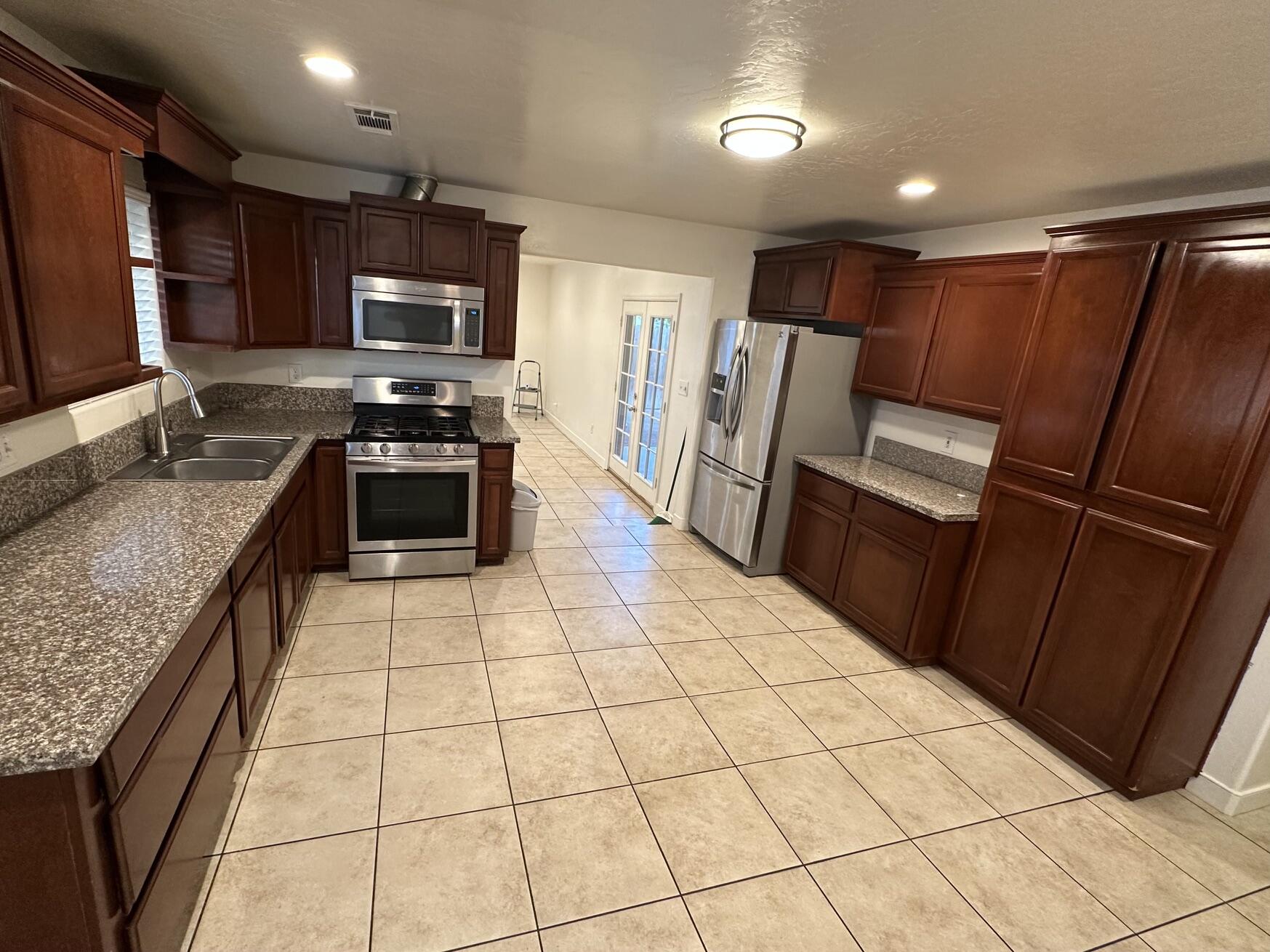 1561 W Juliet, Tulare, CA 93274