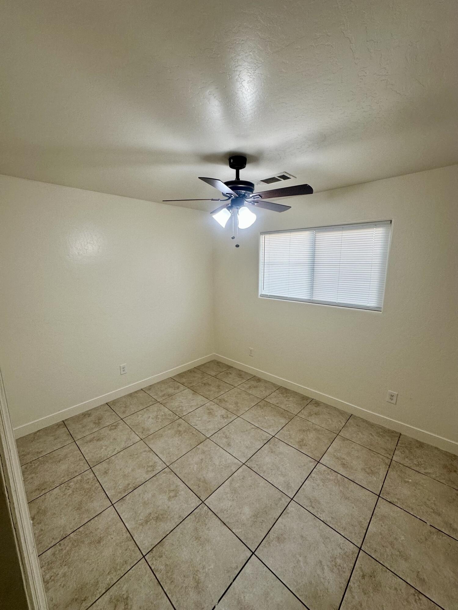 1561 W Juliet, Tulare, CA 93274